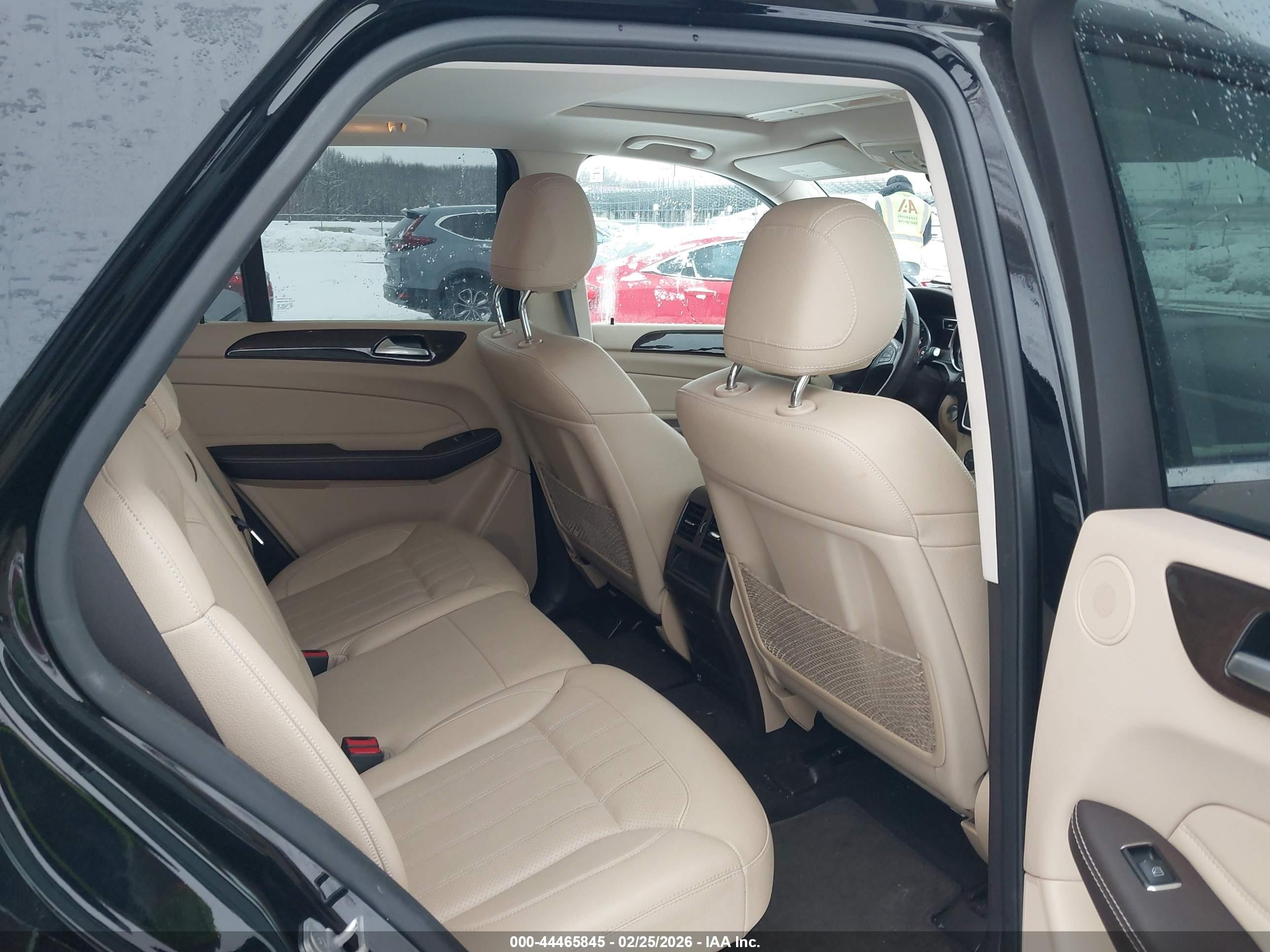 MERCEDES-BENZ GLE image 8