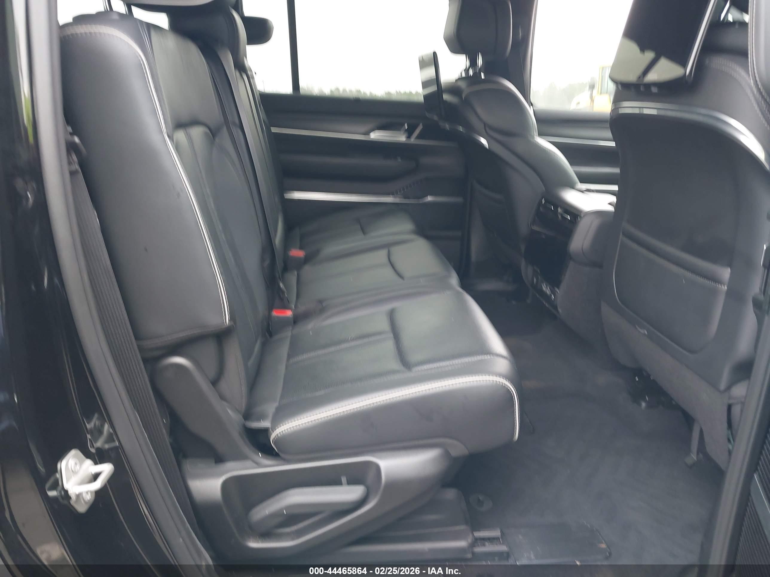 JEEP GRAND image 8