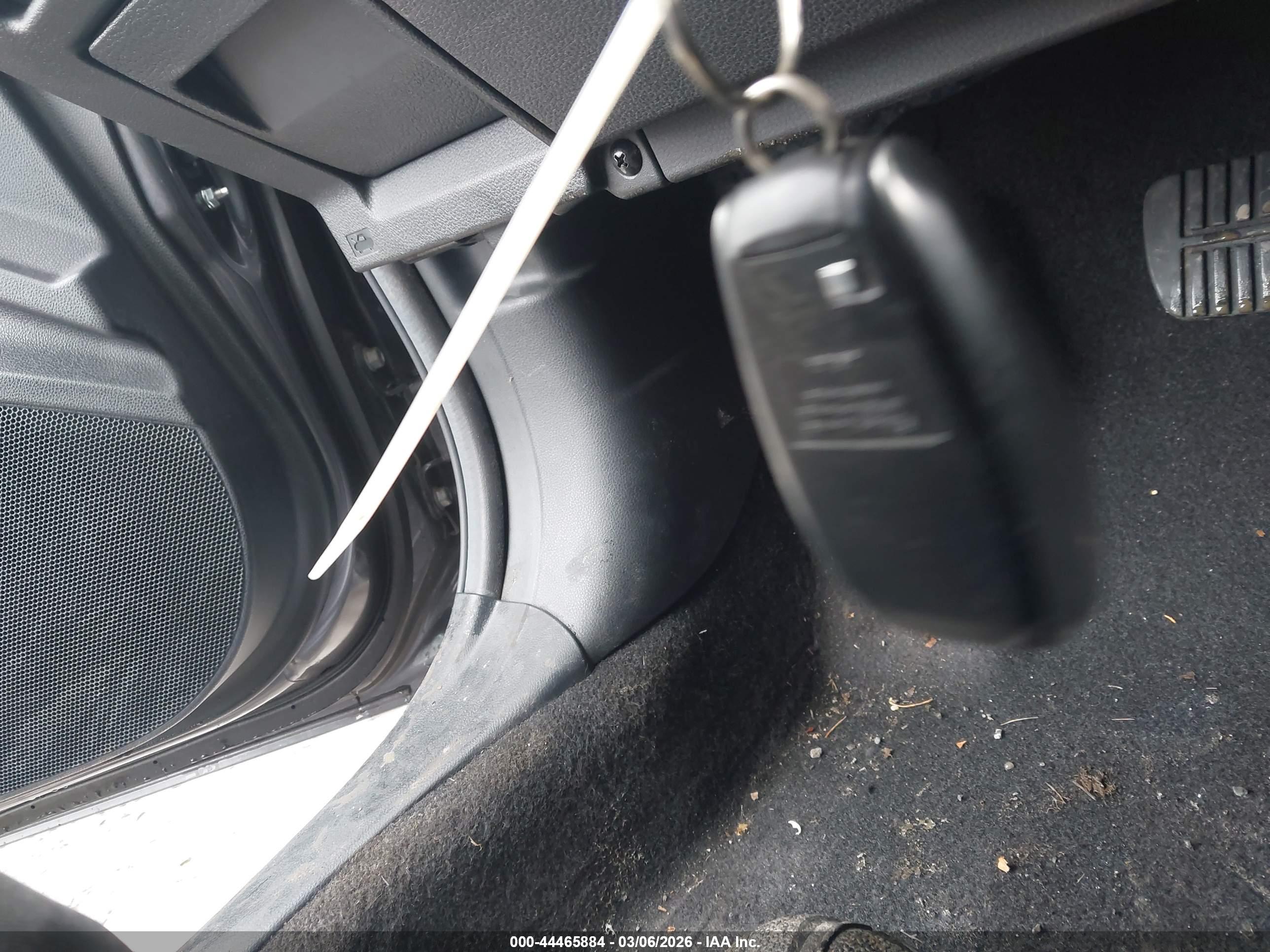 SUBARU CROSSTREK image 11