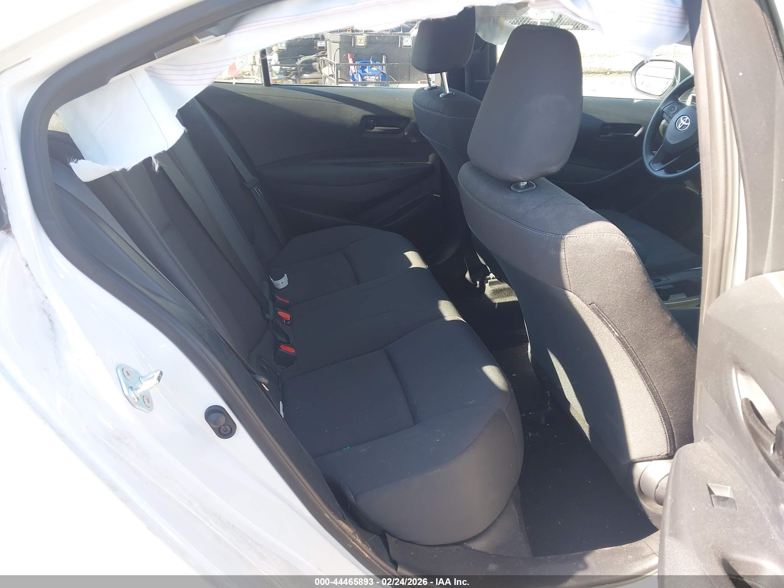 TOYOTA COROLLA image 8