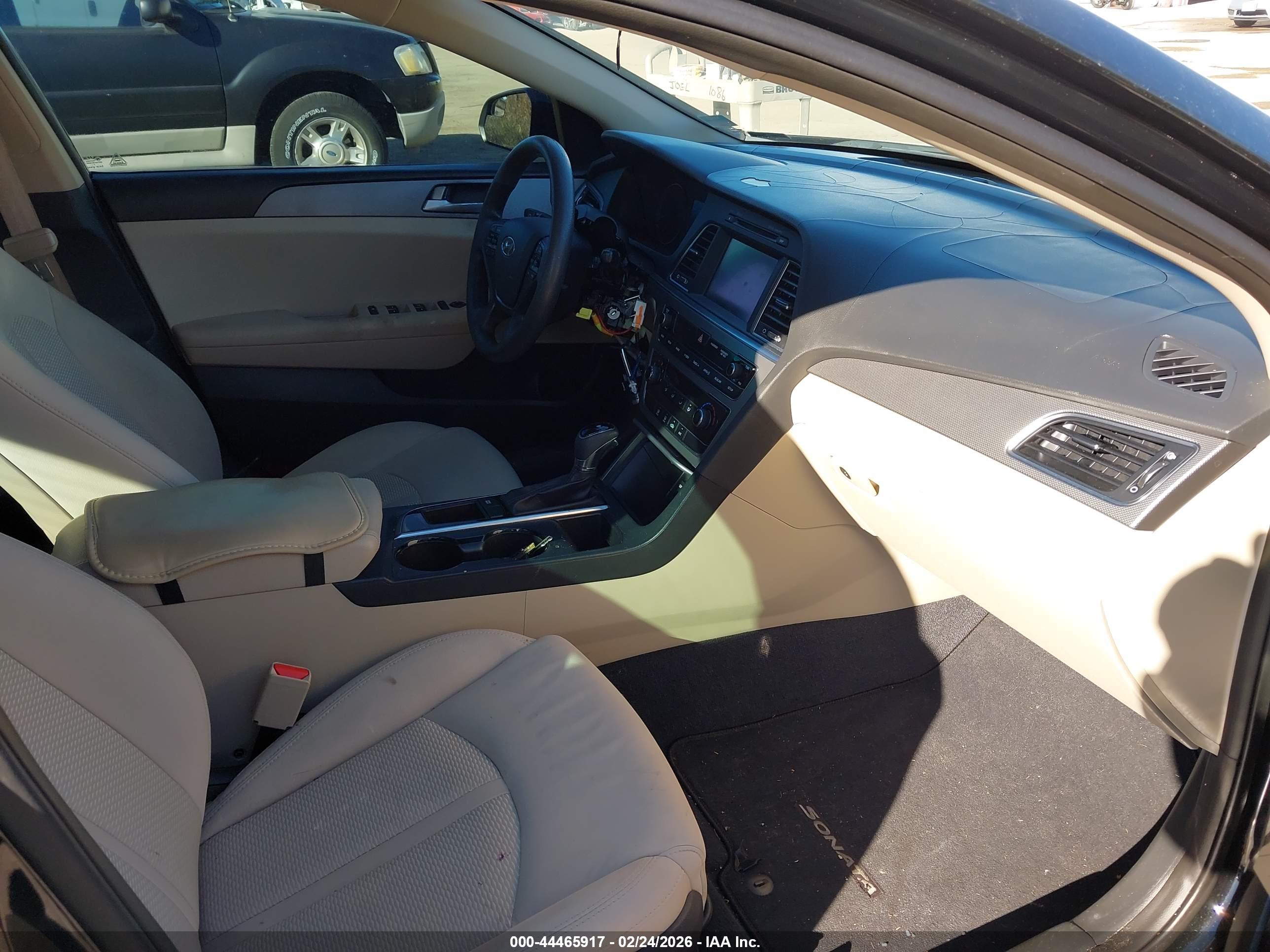 HYUNDAI SONATA image 5