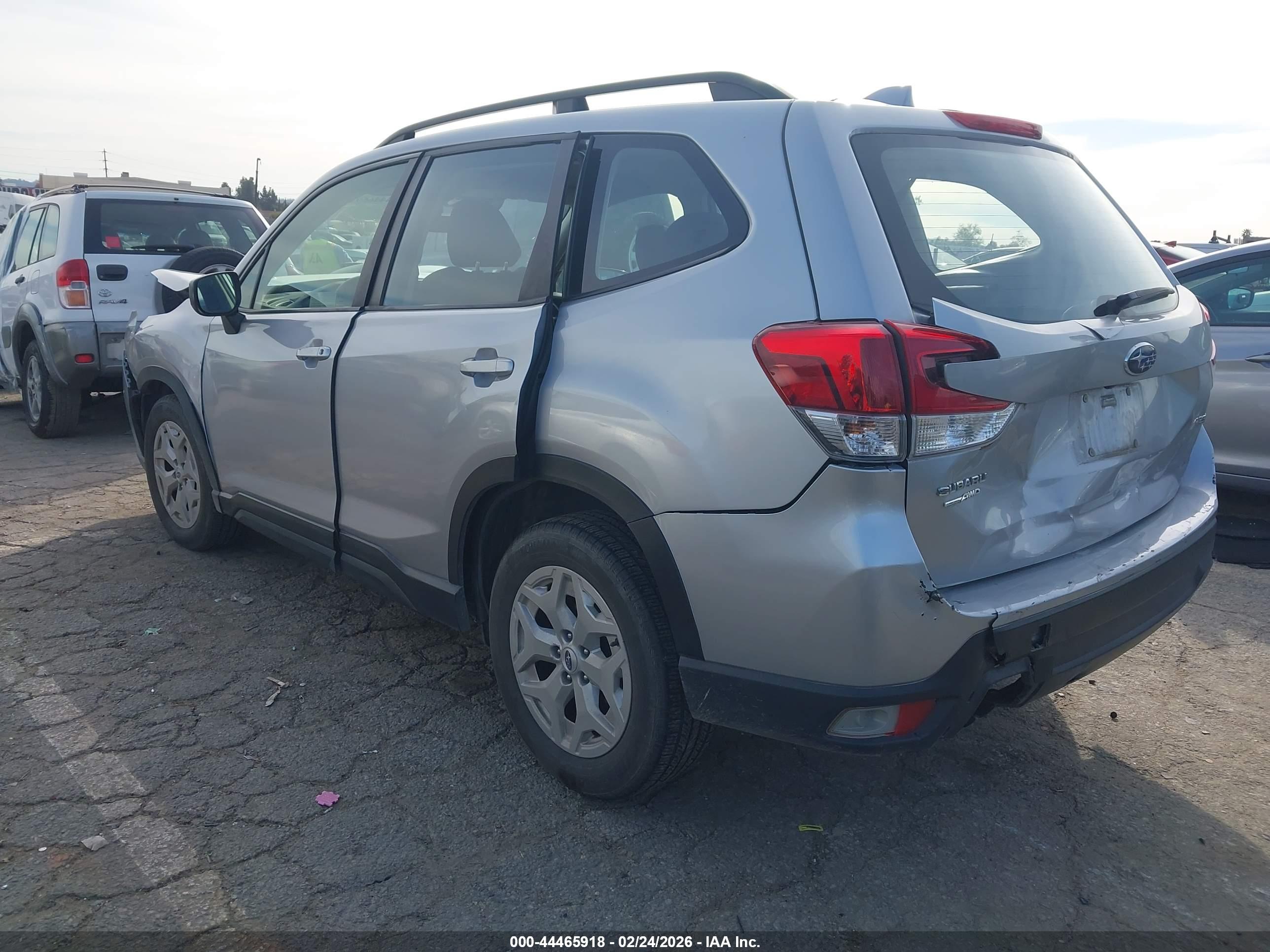 SUBARU FORESTER image 3