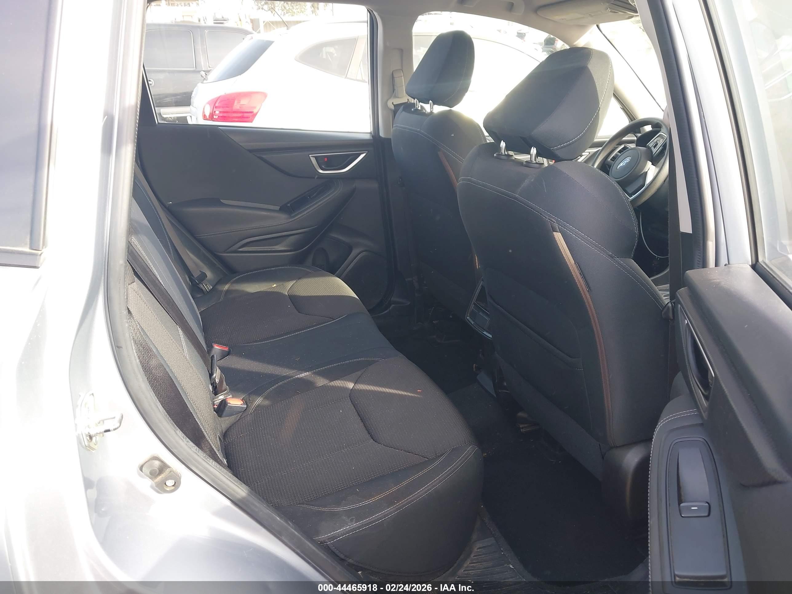 SUBARU FORESTER image 8