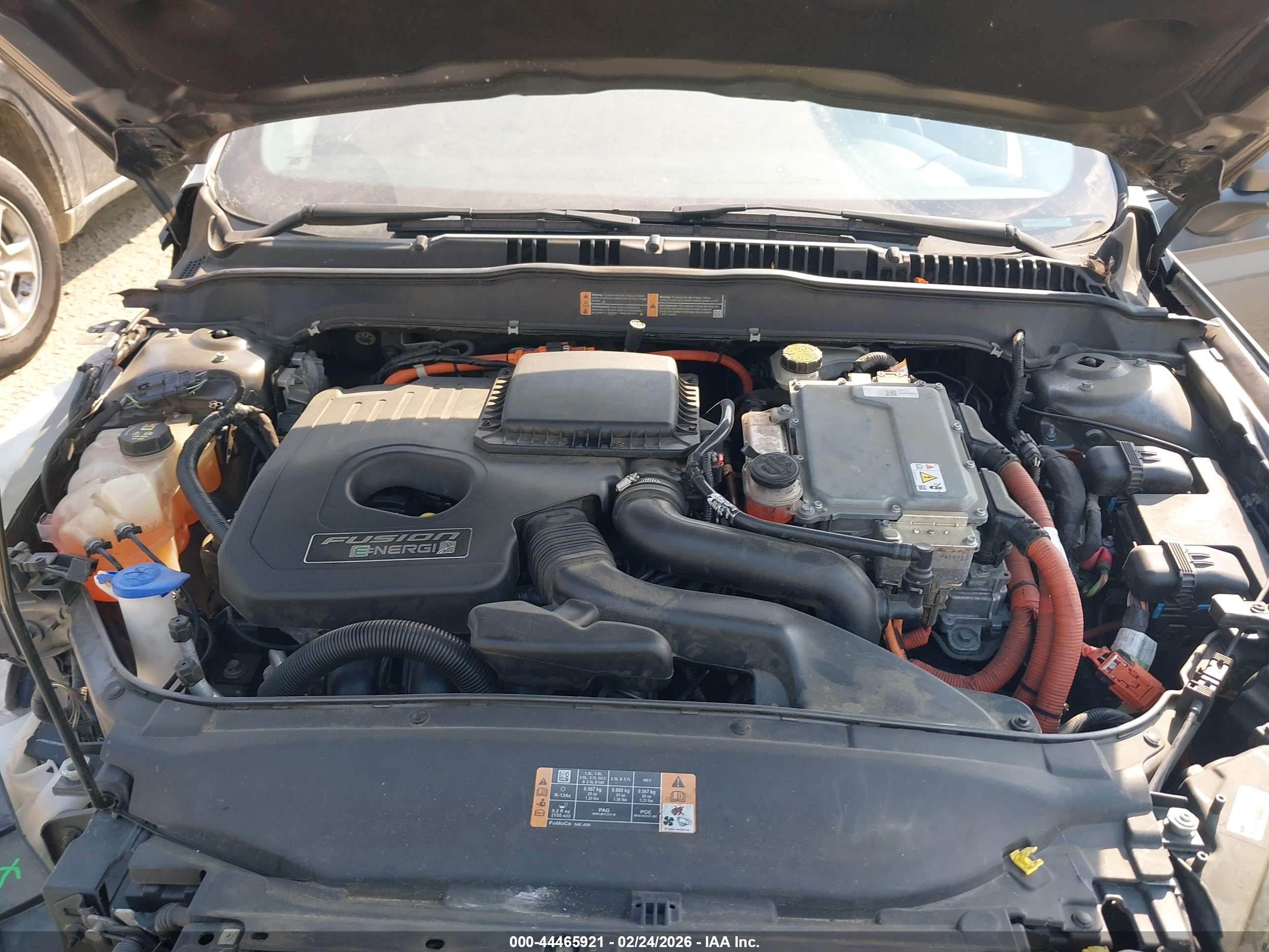 FORD FUSION image 10