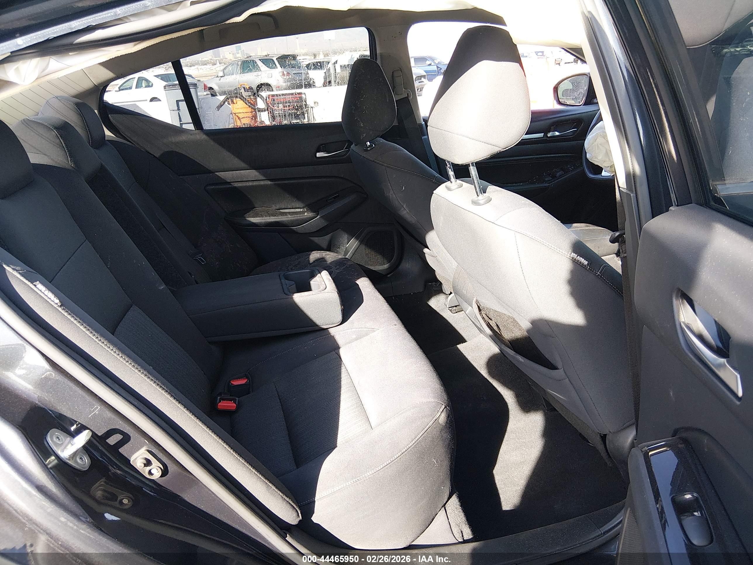 NISSAN ALTIMA image 8