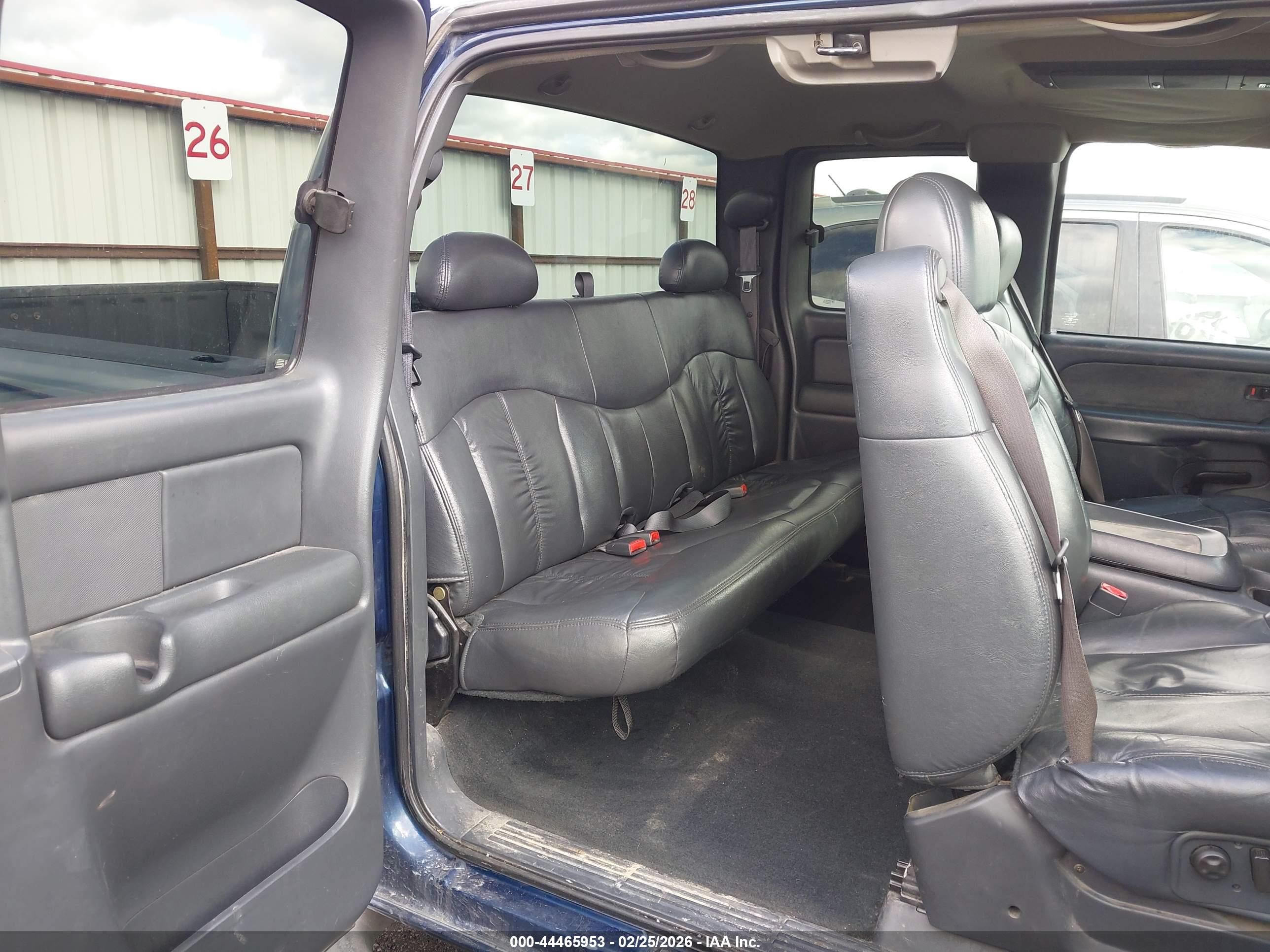 GMC SIERRA image 8