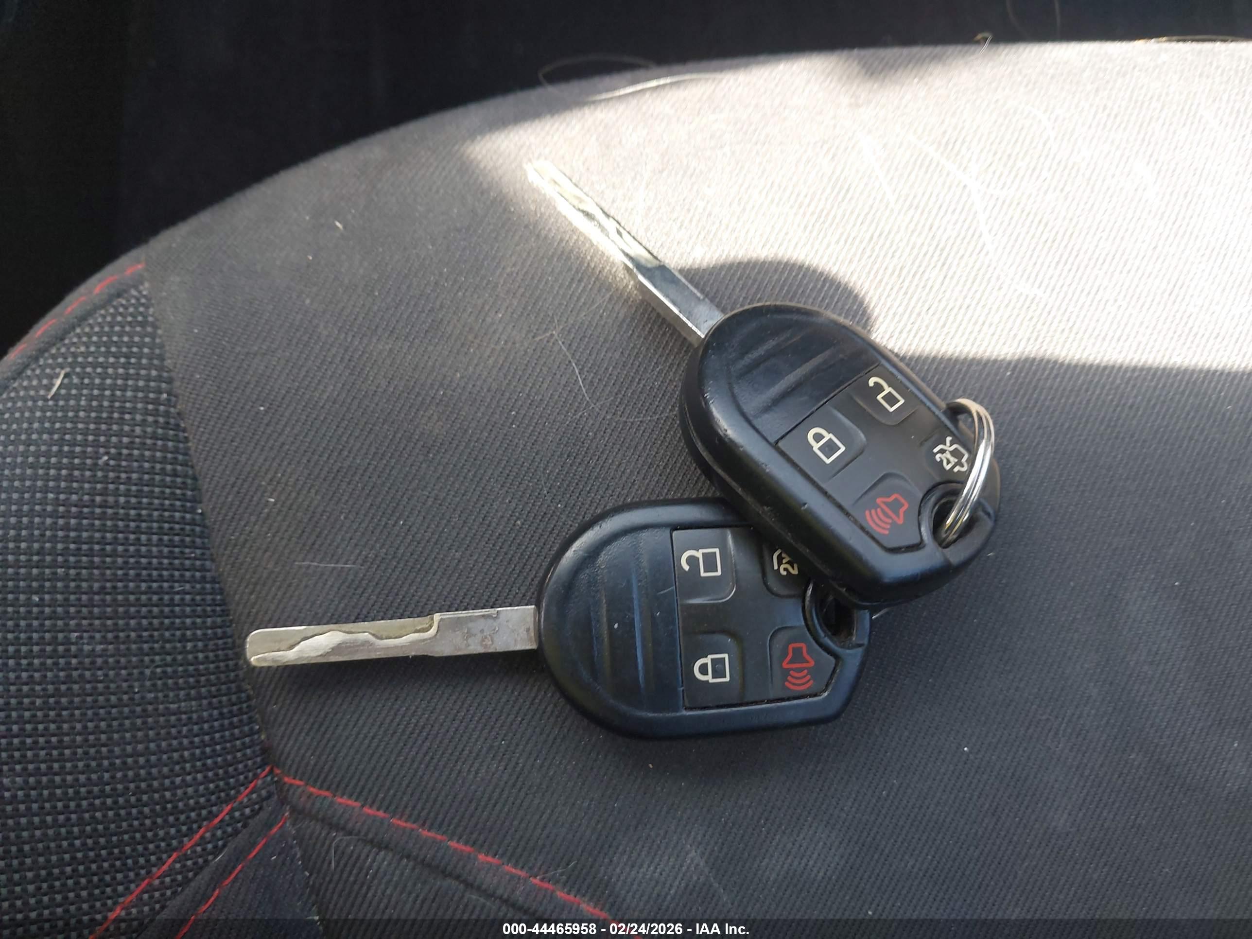 FORD FIESTA image 11