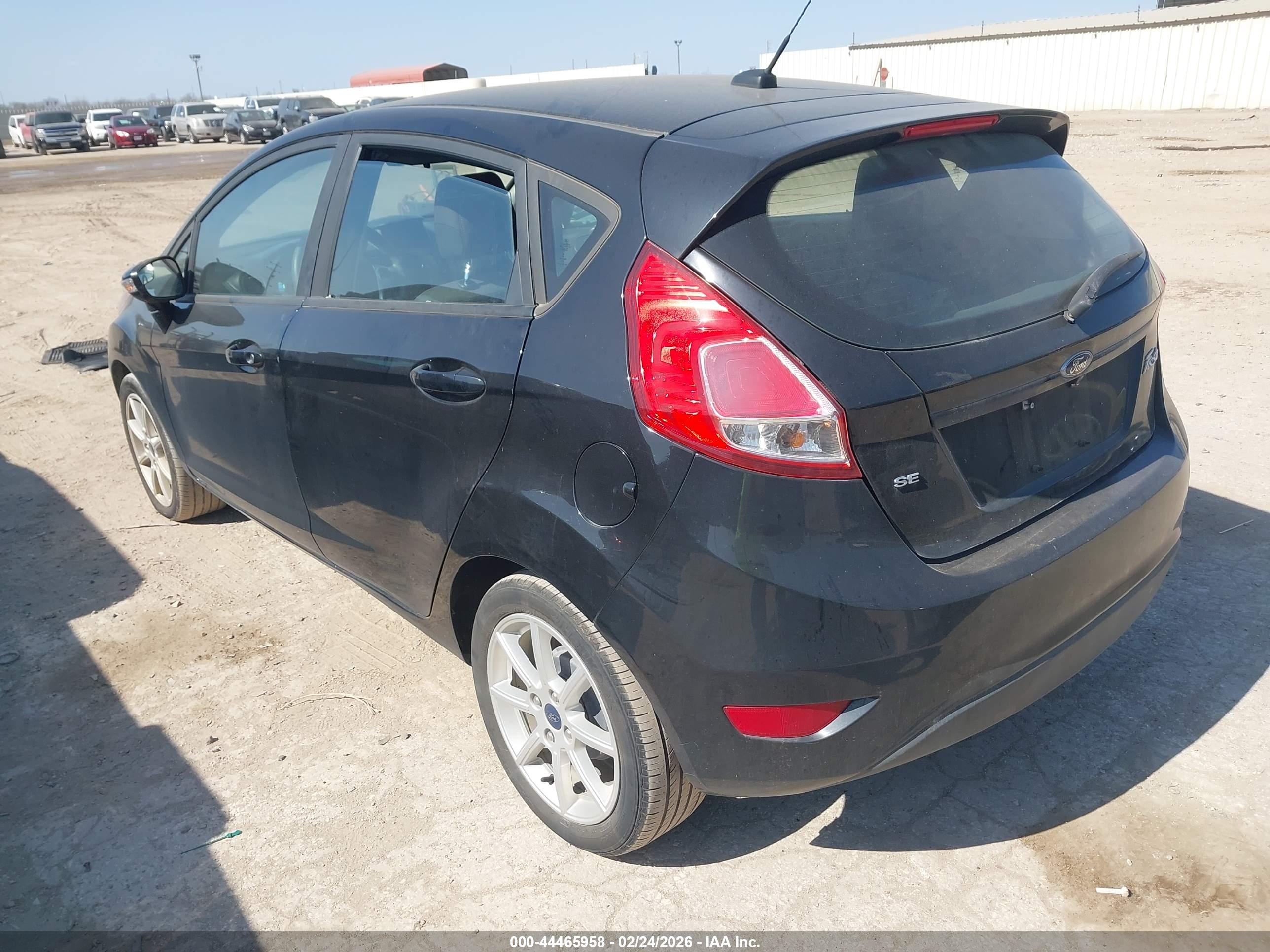 FORD FIESTA image 3
