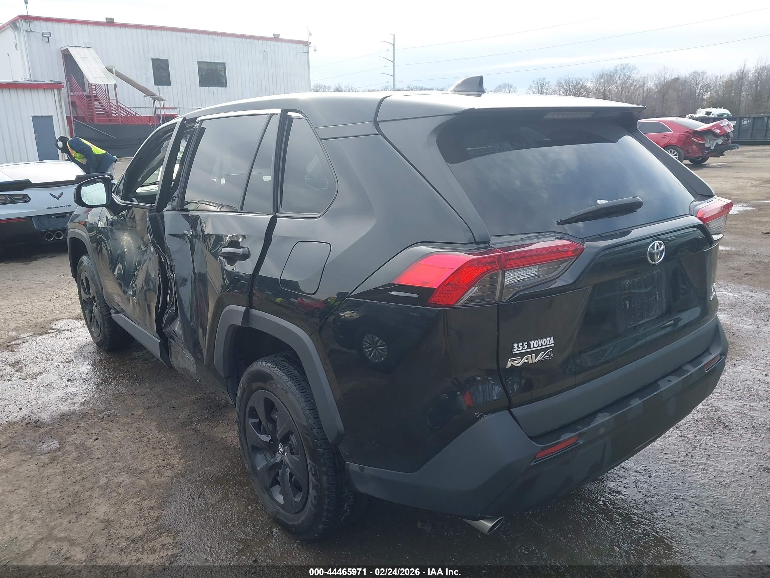 TOYOTA RAV4 image 3
