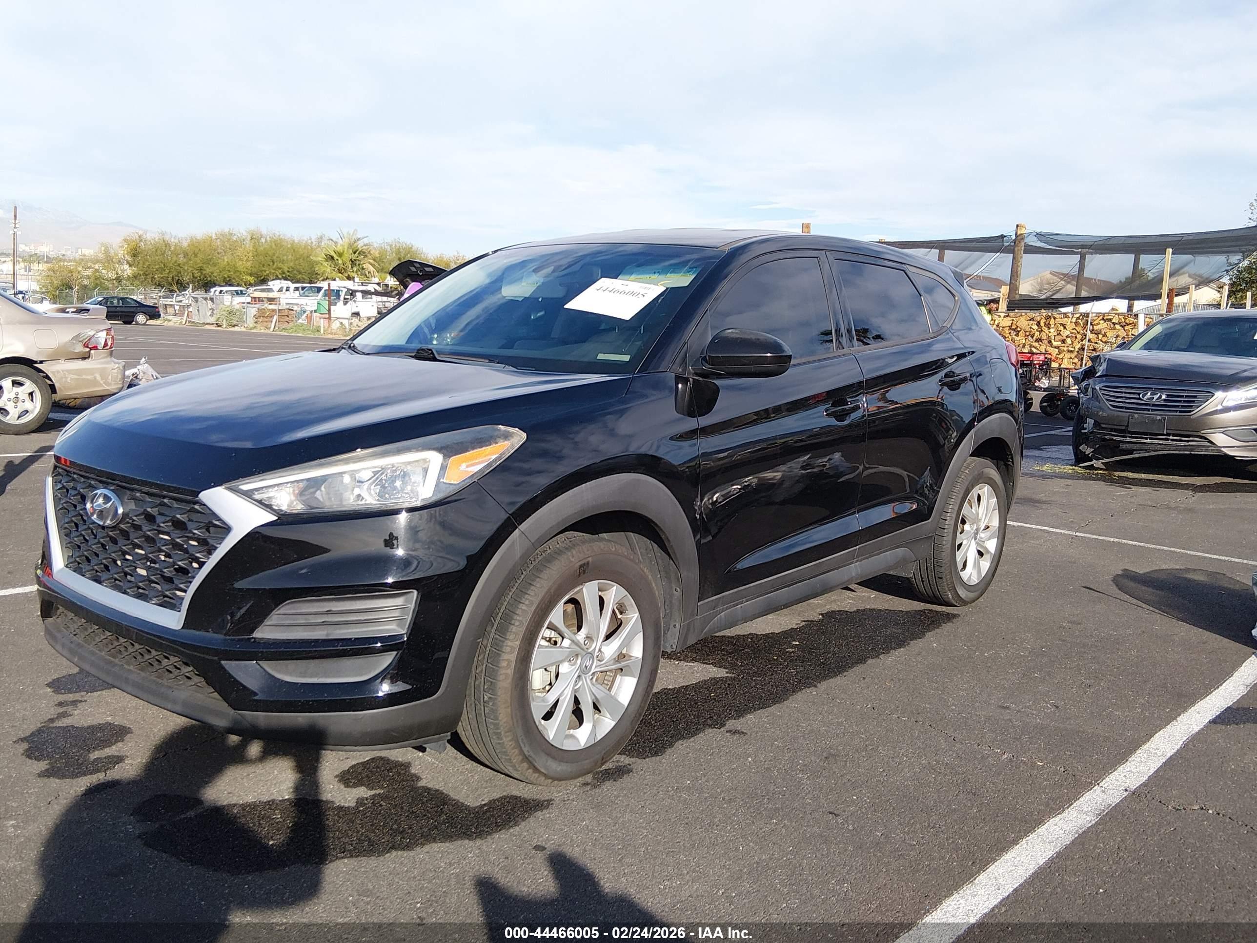 HYUNDAI TUCSON image 2