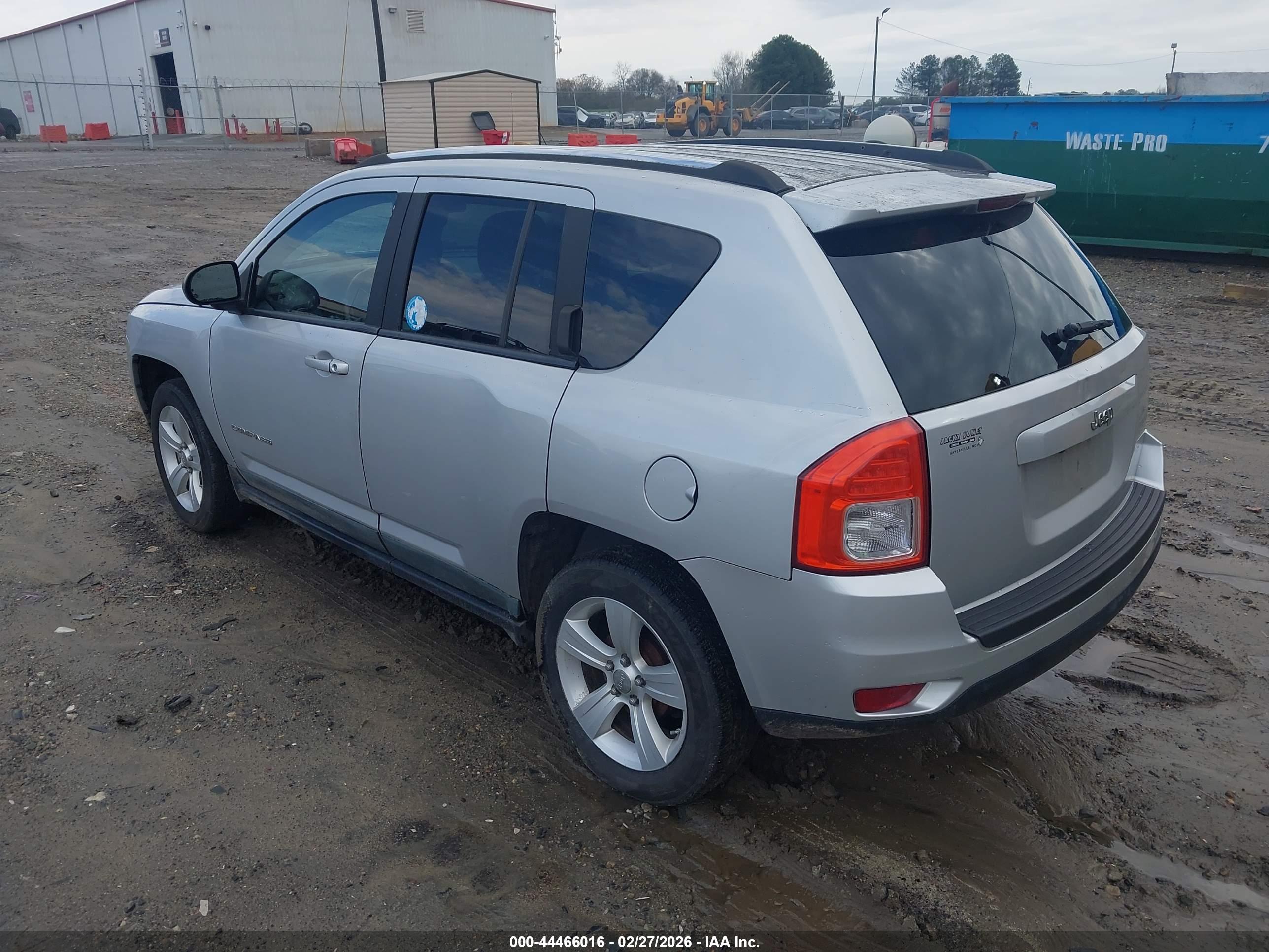 JEEP COMPASS image 3
