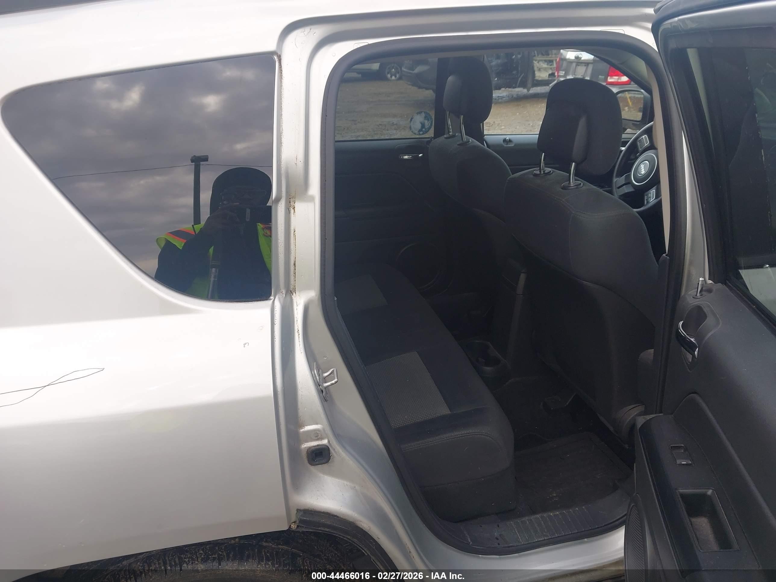 JEEP COMPASS image 8