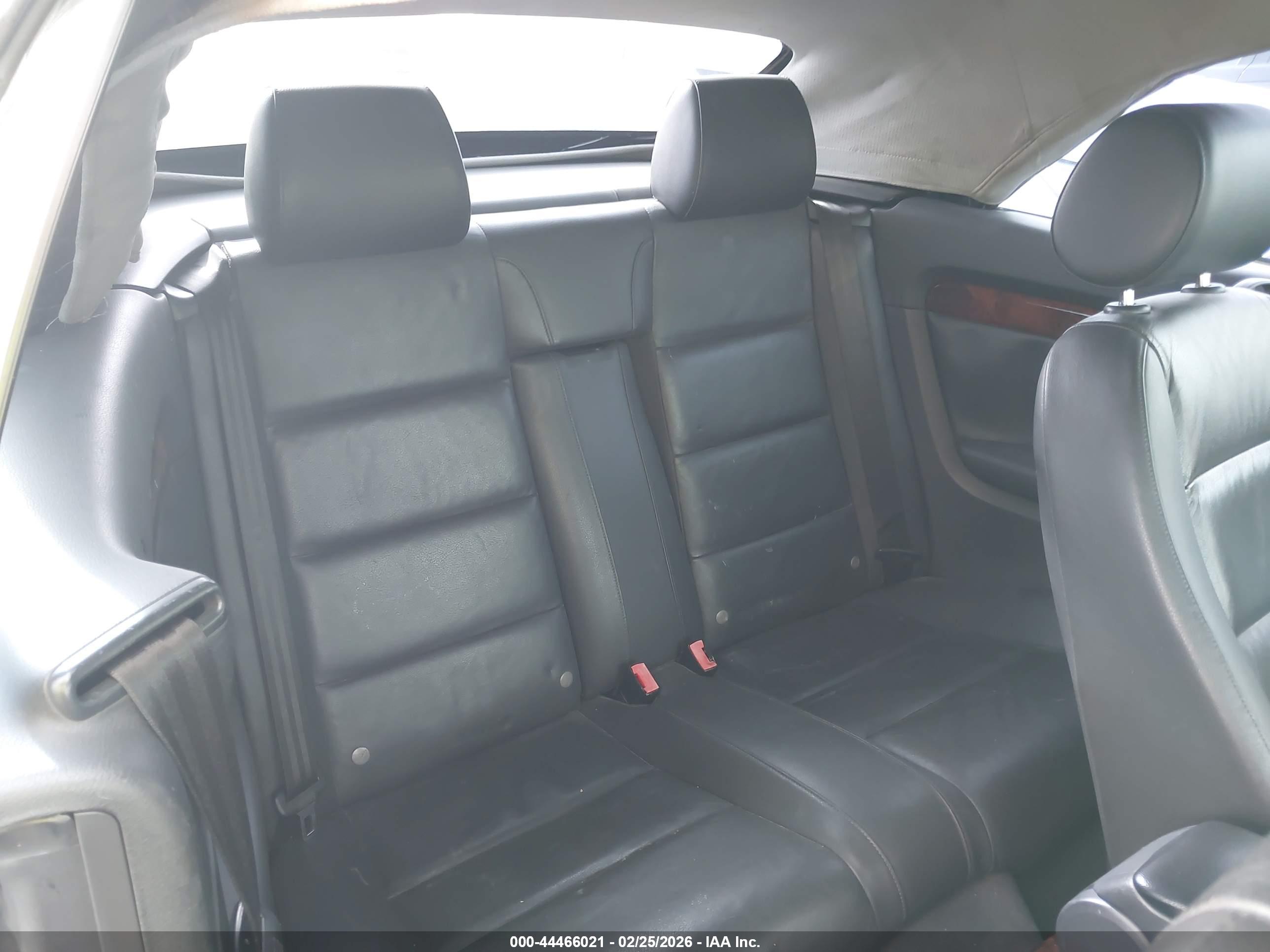 AUDI A4 image 8
