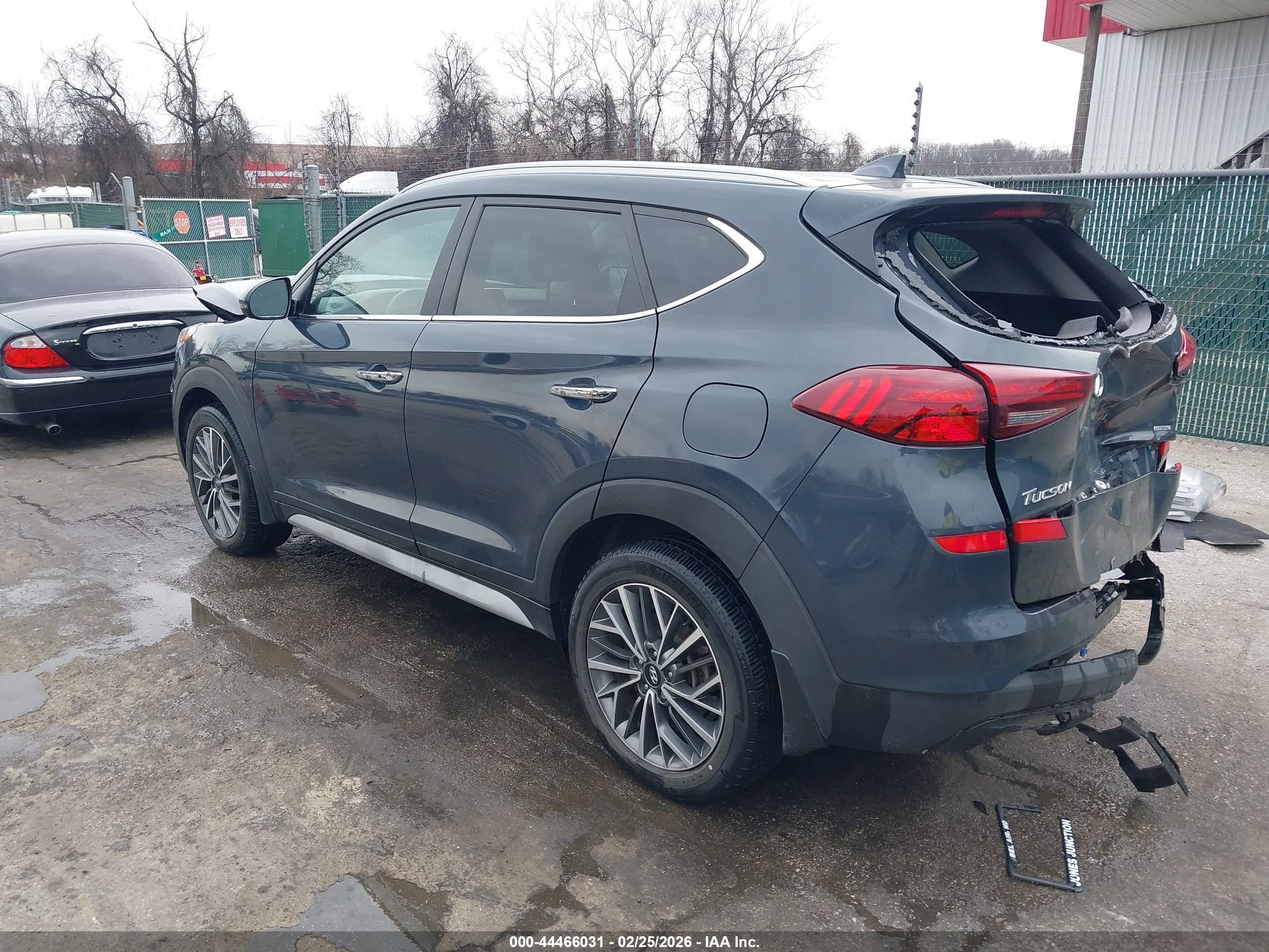 HYUNDAI TUCSON image 3