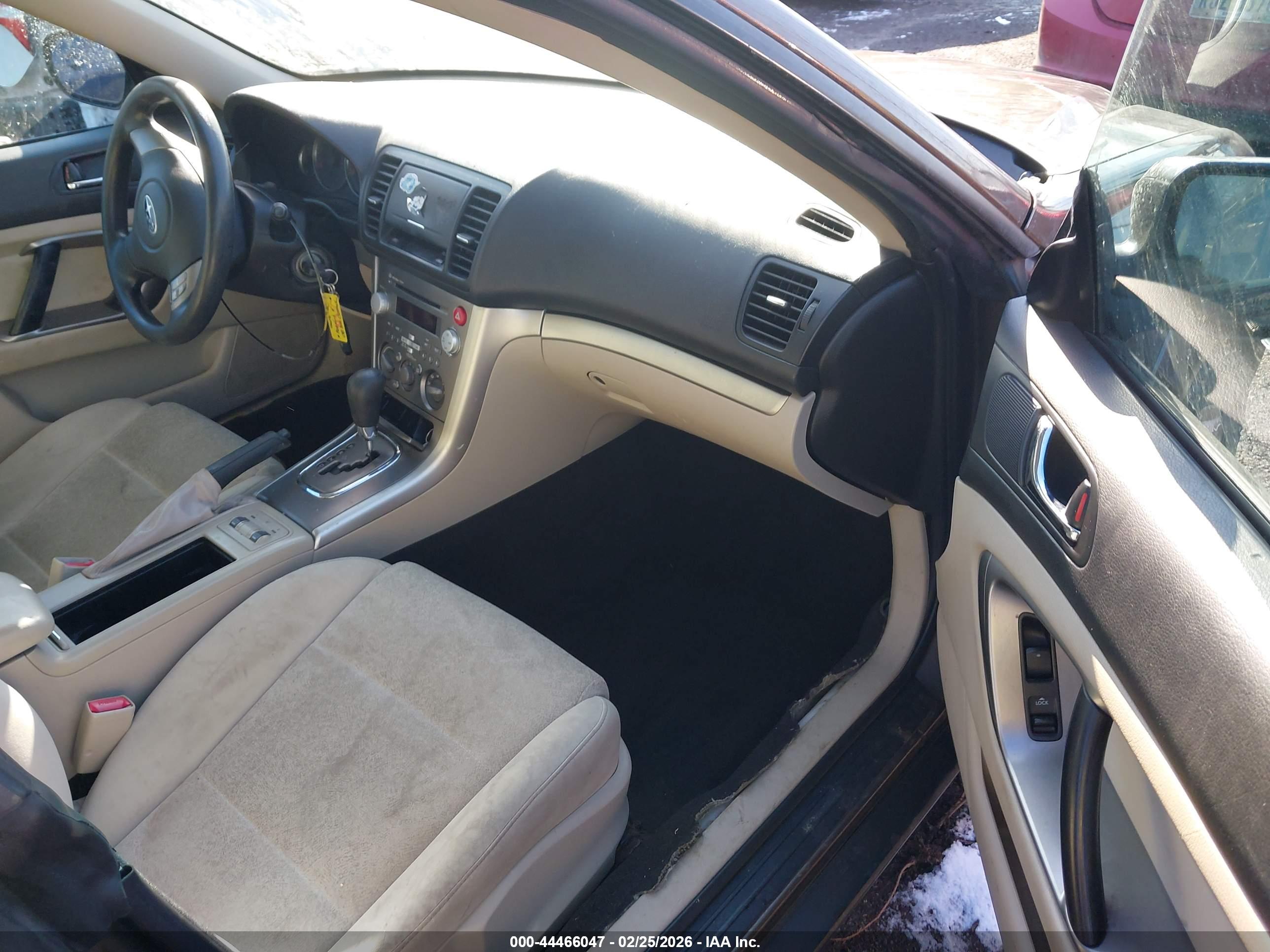 SUBARU OUTBACK image 5