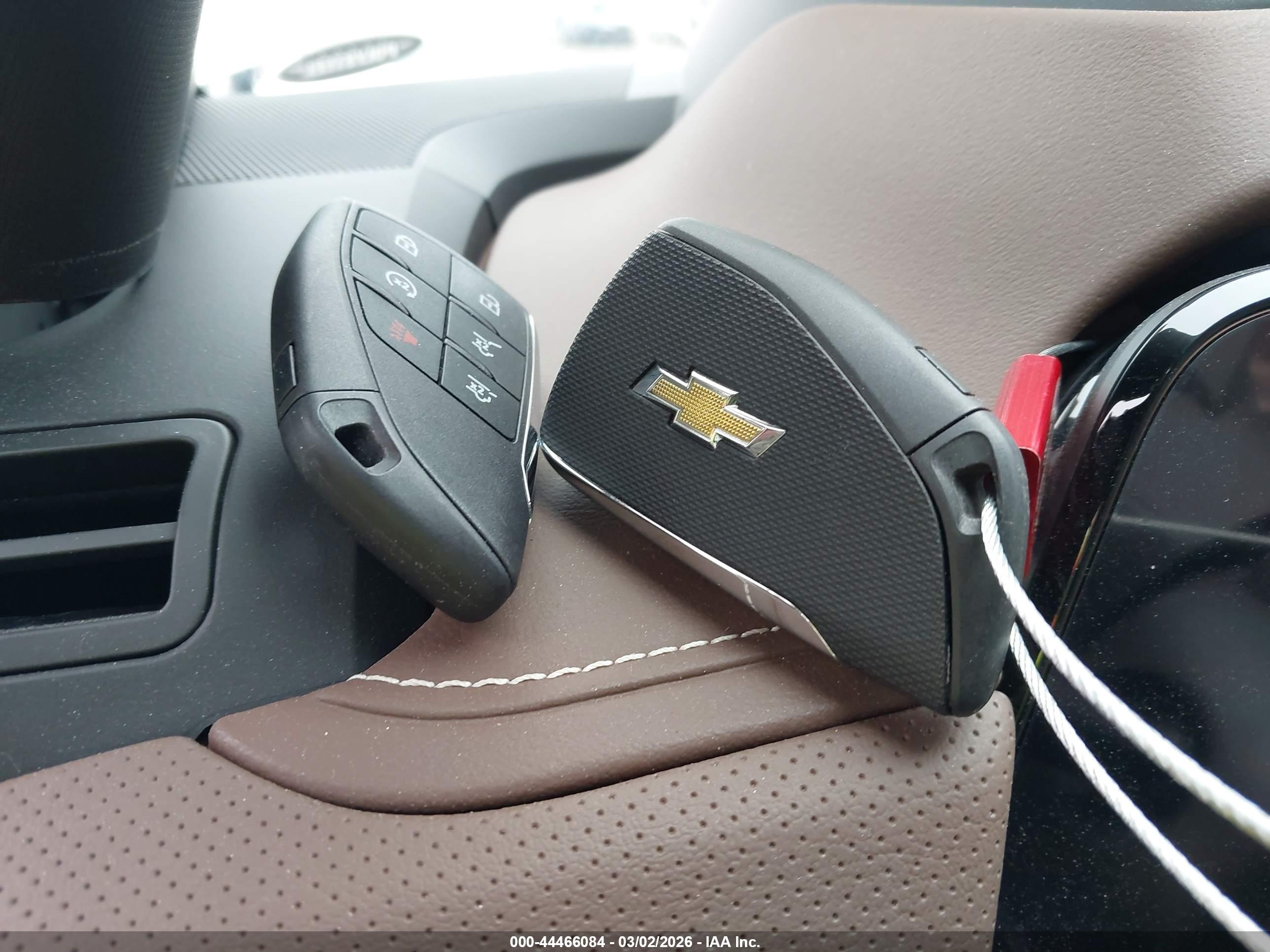CHEVROLET SUBURBAN image 11