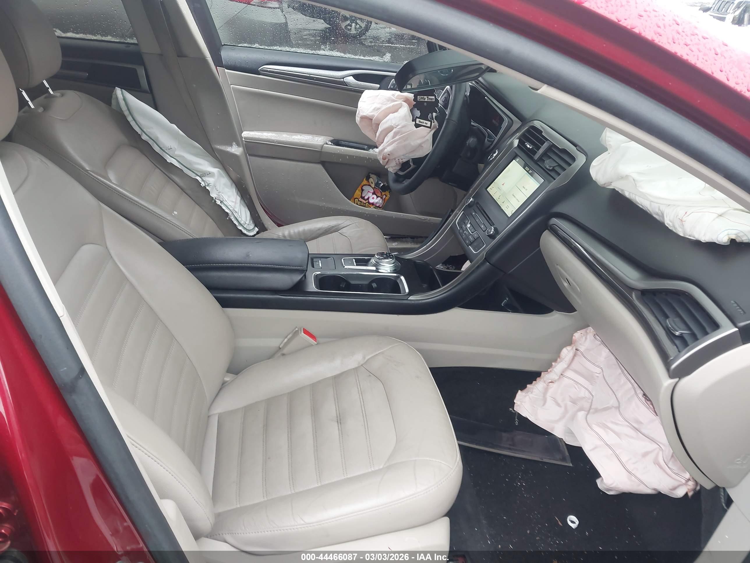 FORD FUSION image 5