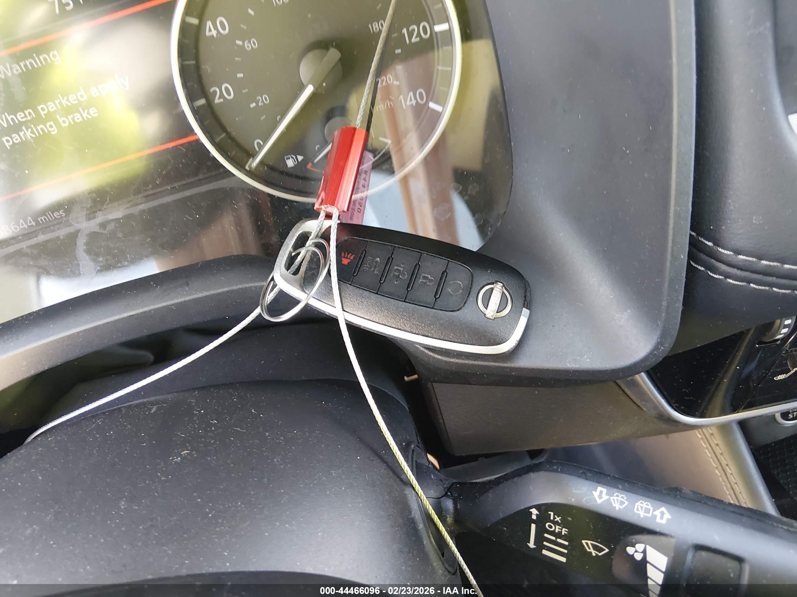 NISSAN ROGUE image 11