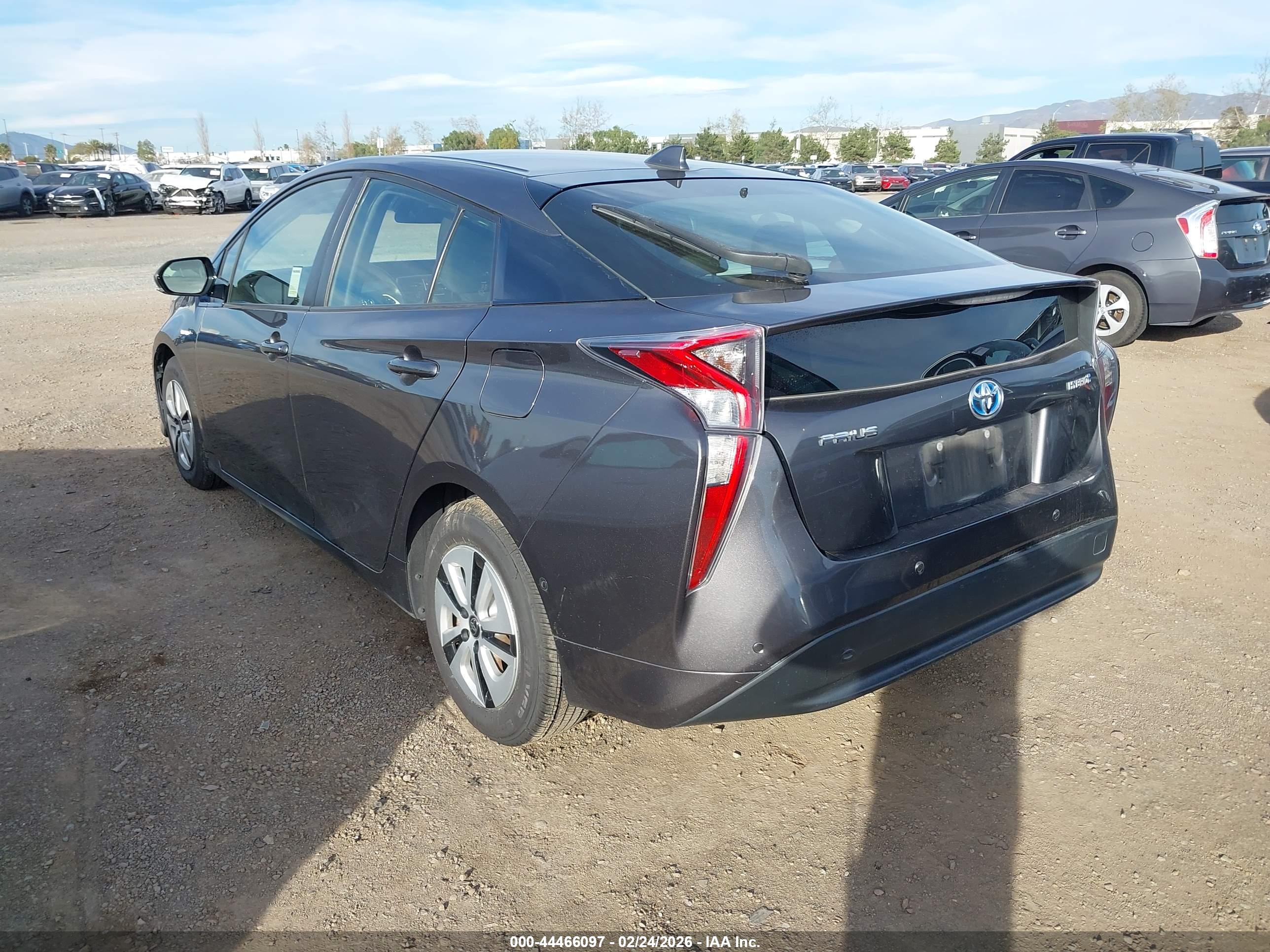 TOYOTA PRIUS image 3