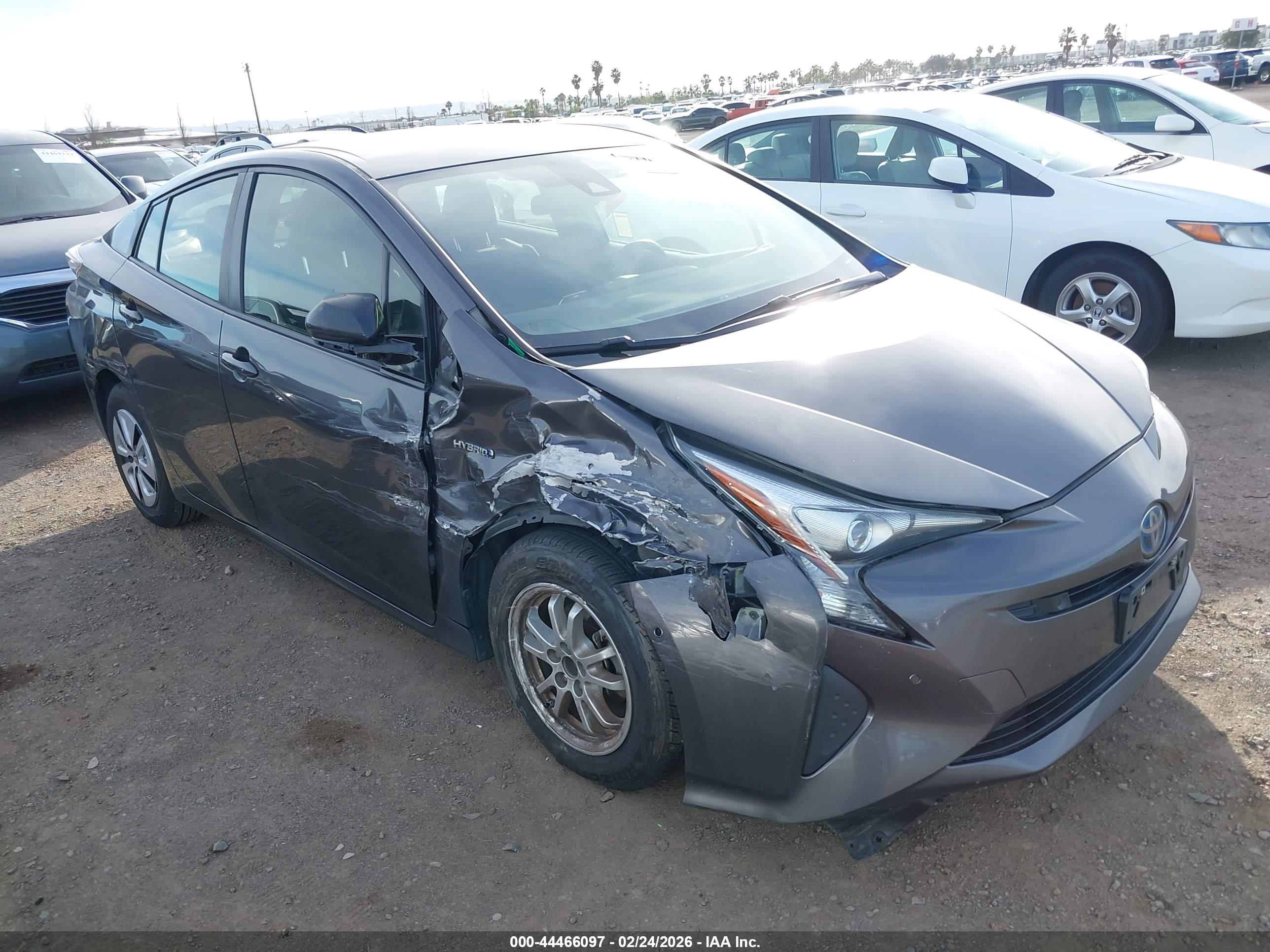 TOYOTA PRIUS image 6