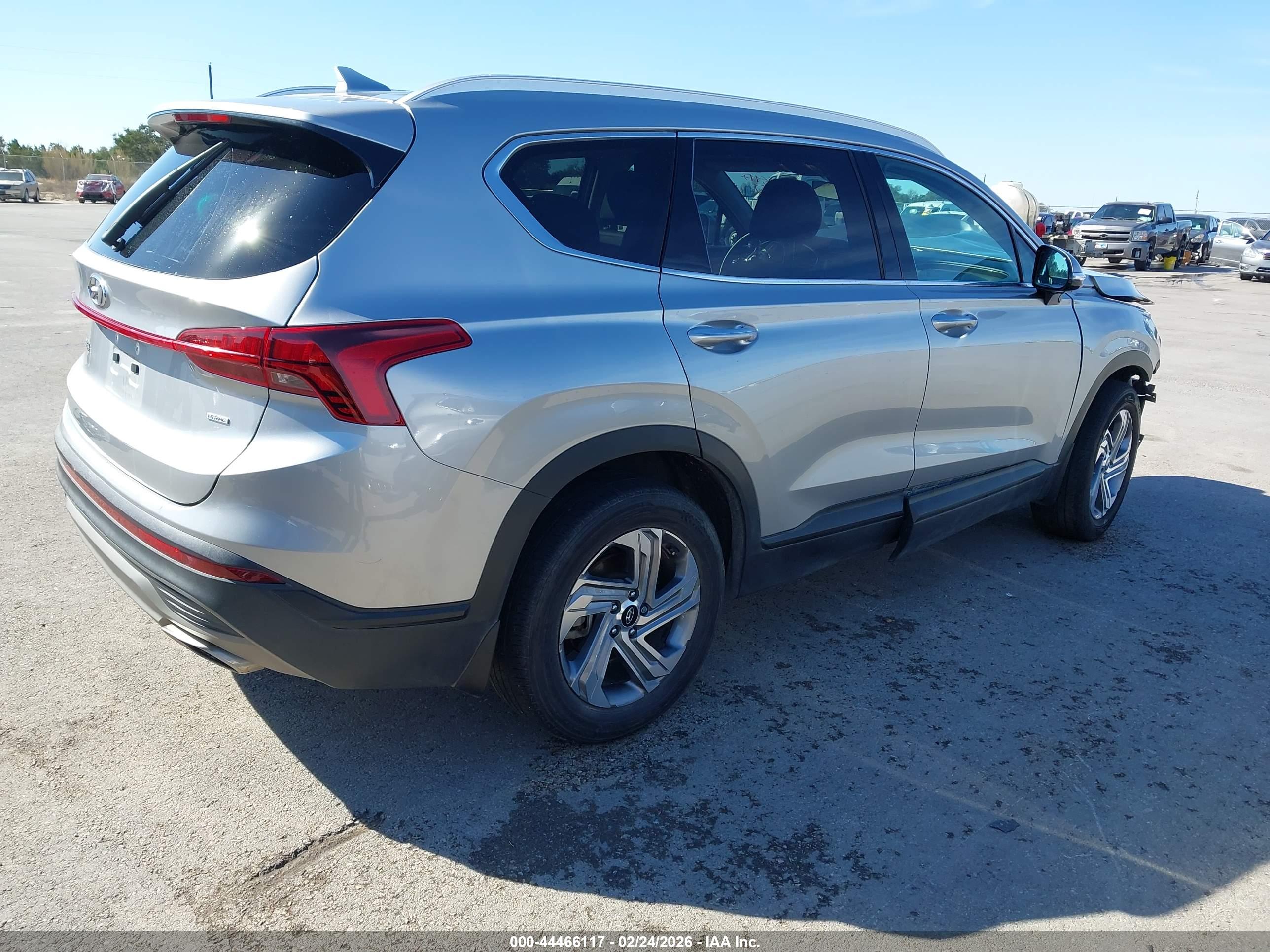 HYUNDAI SANTA image 4