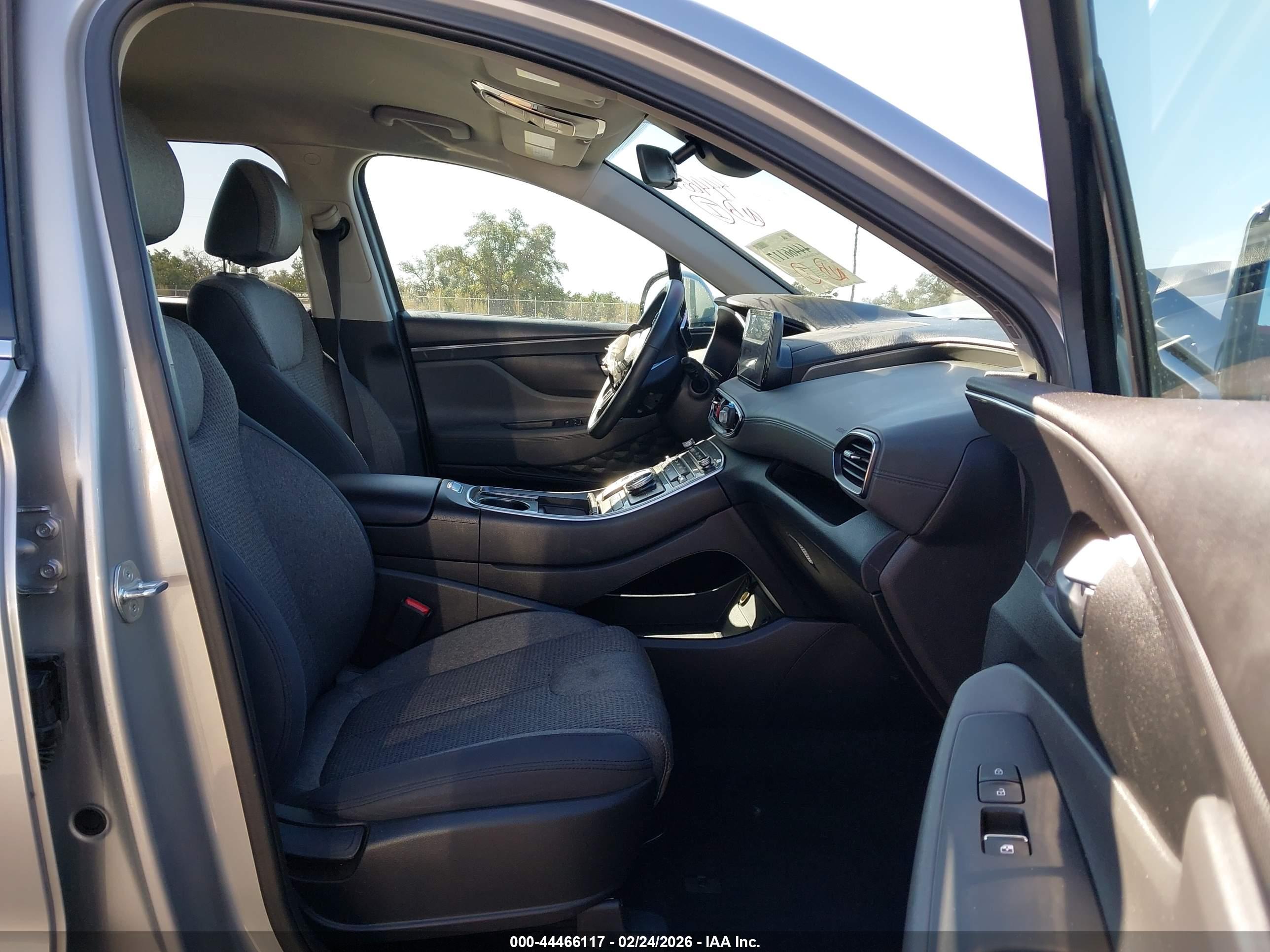 HYUNDAI SANTA image 5