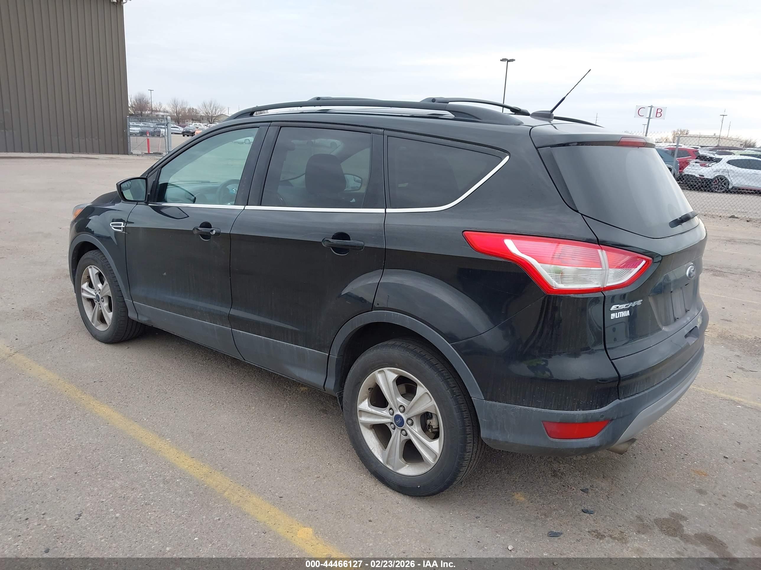 FORD ESCAPE image 3