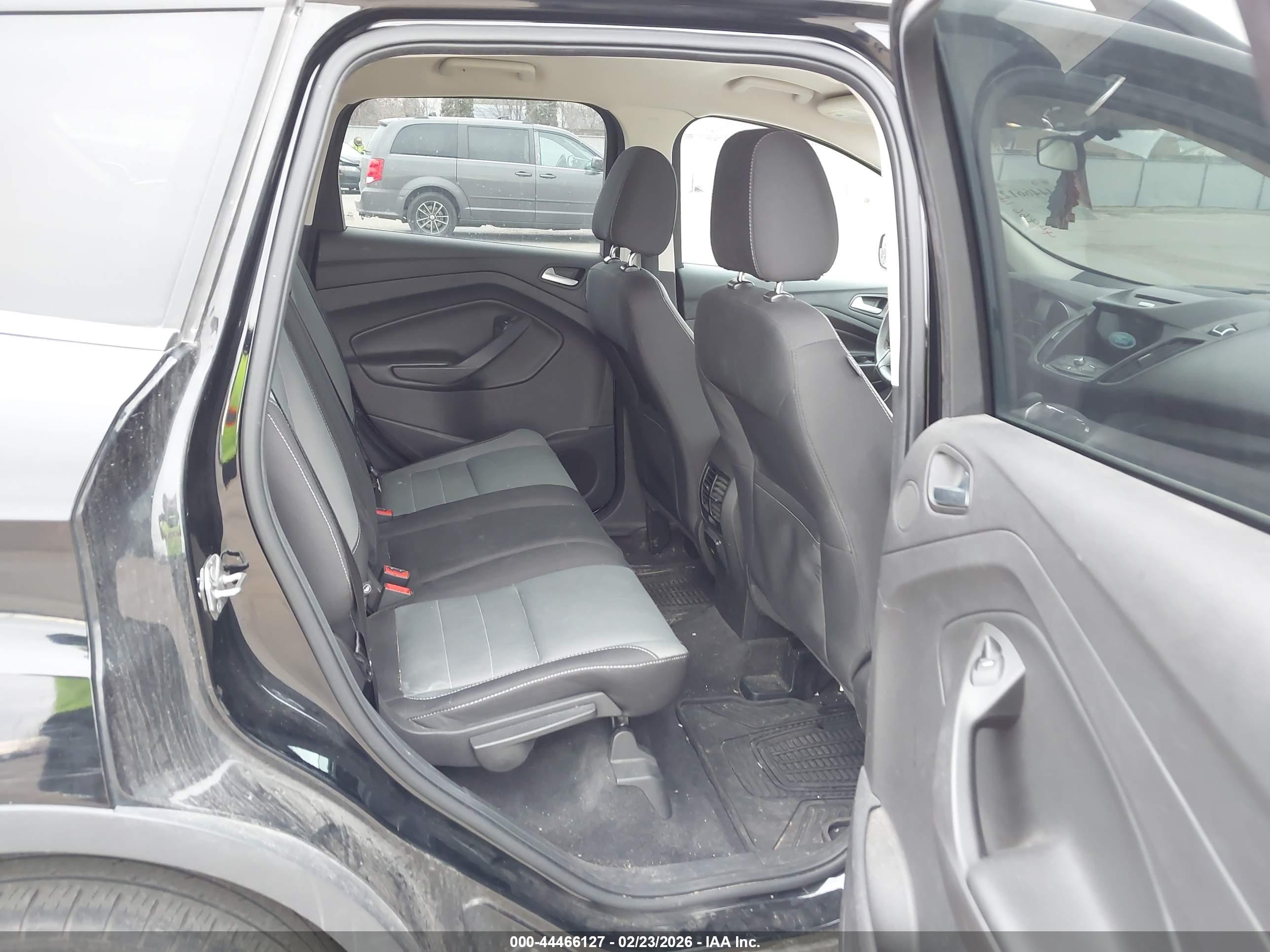 FORD ESCAPE image 8