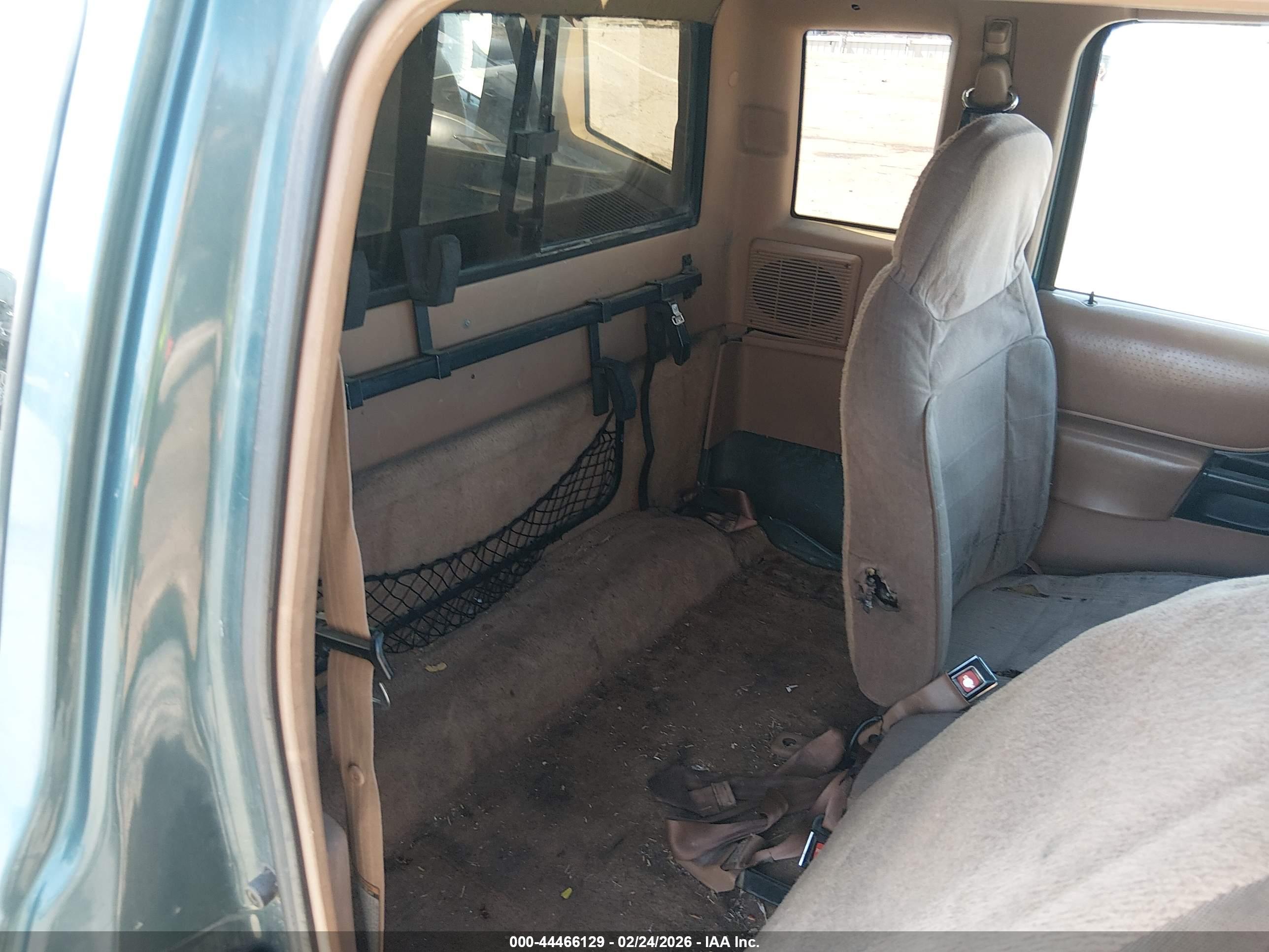 FORD RANGER image 8