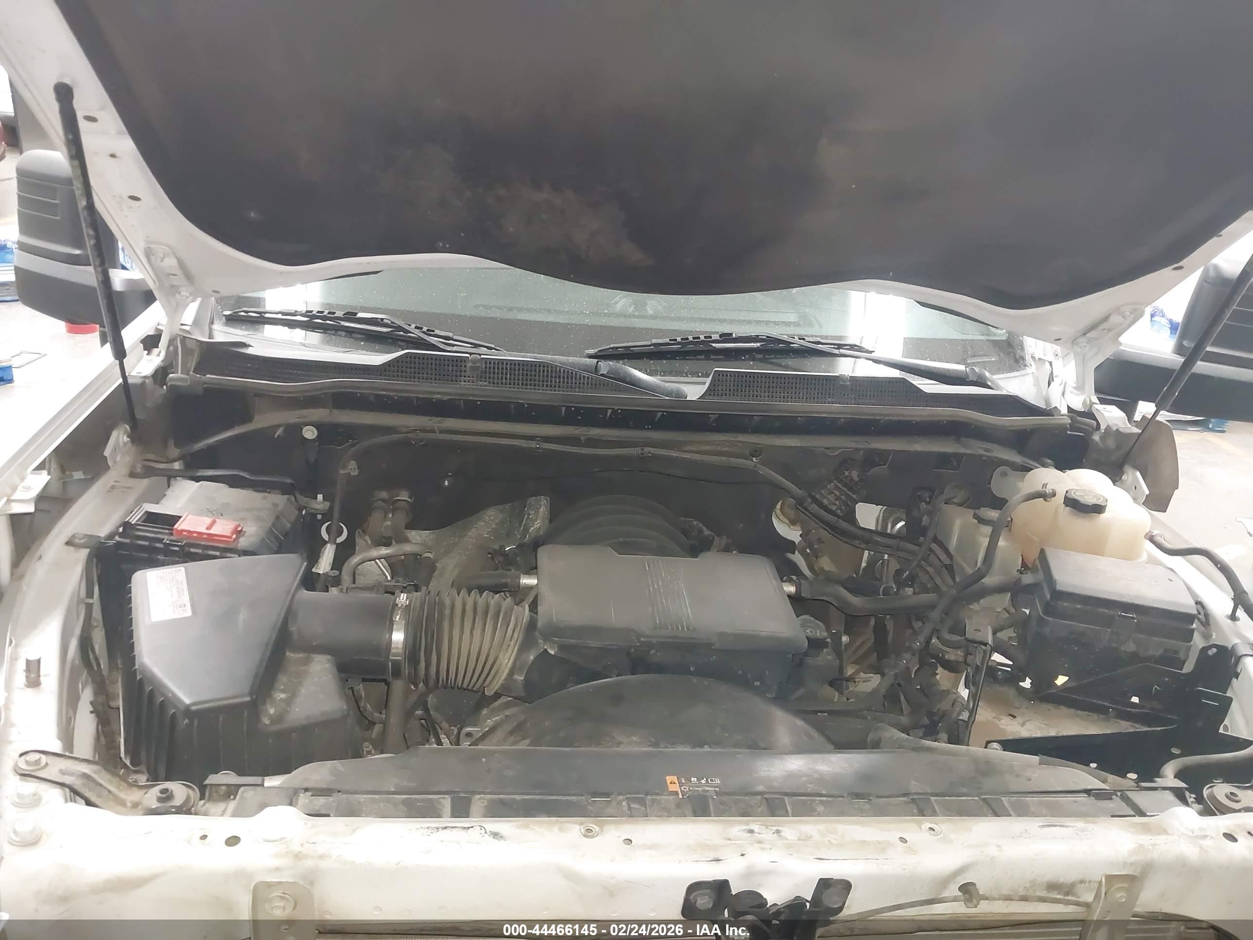 CHEVROLET SILVERADO image 10