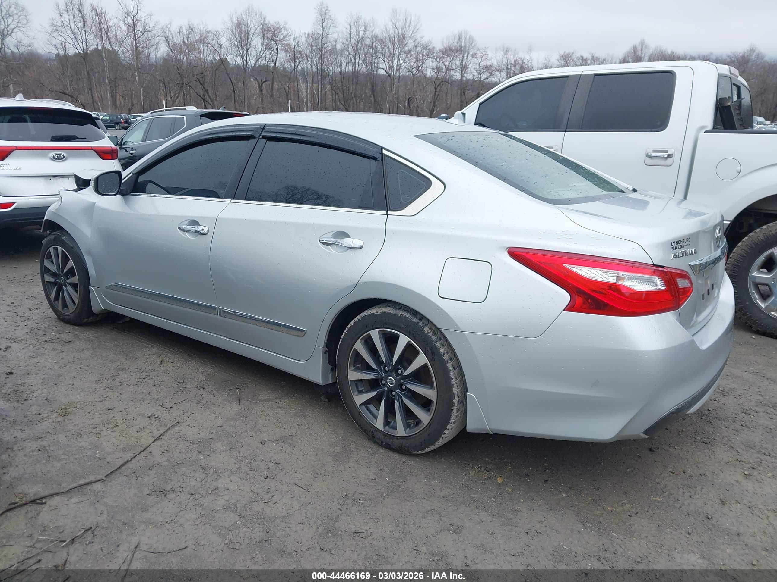 NISSAN ALTIMA image 3