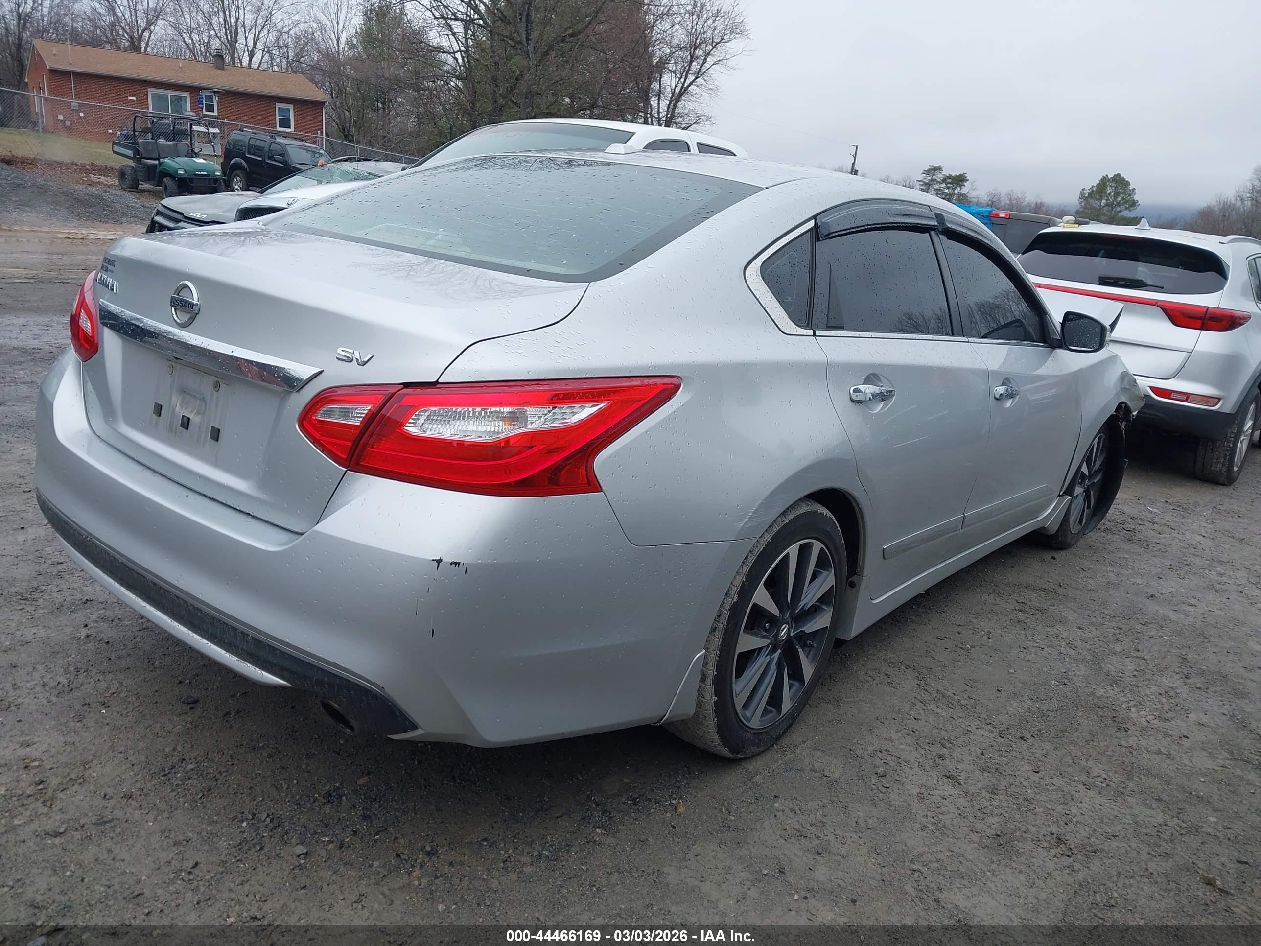 NISSAN ALTIMA image 4