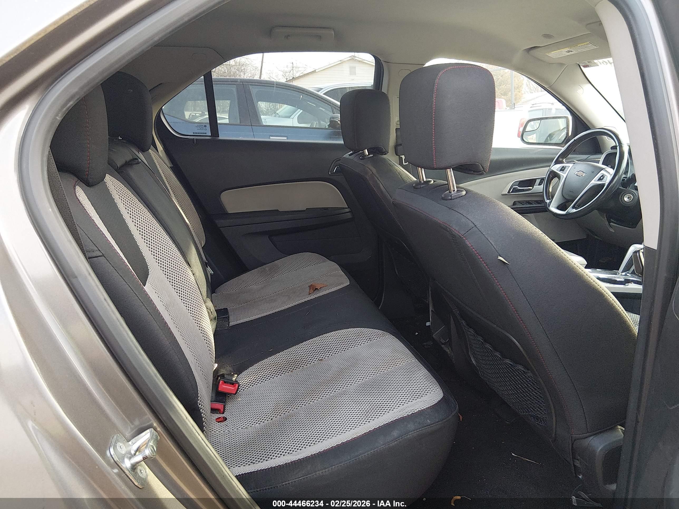 CHEVROLET EQUINOX image 8