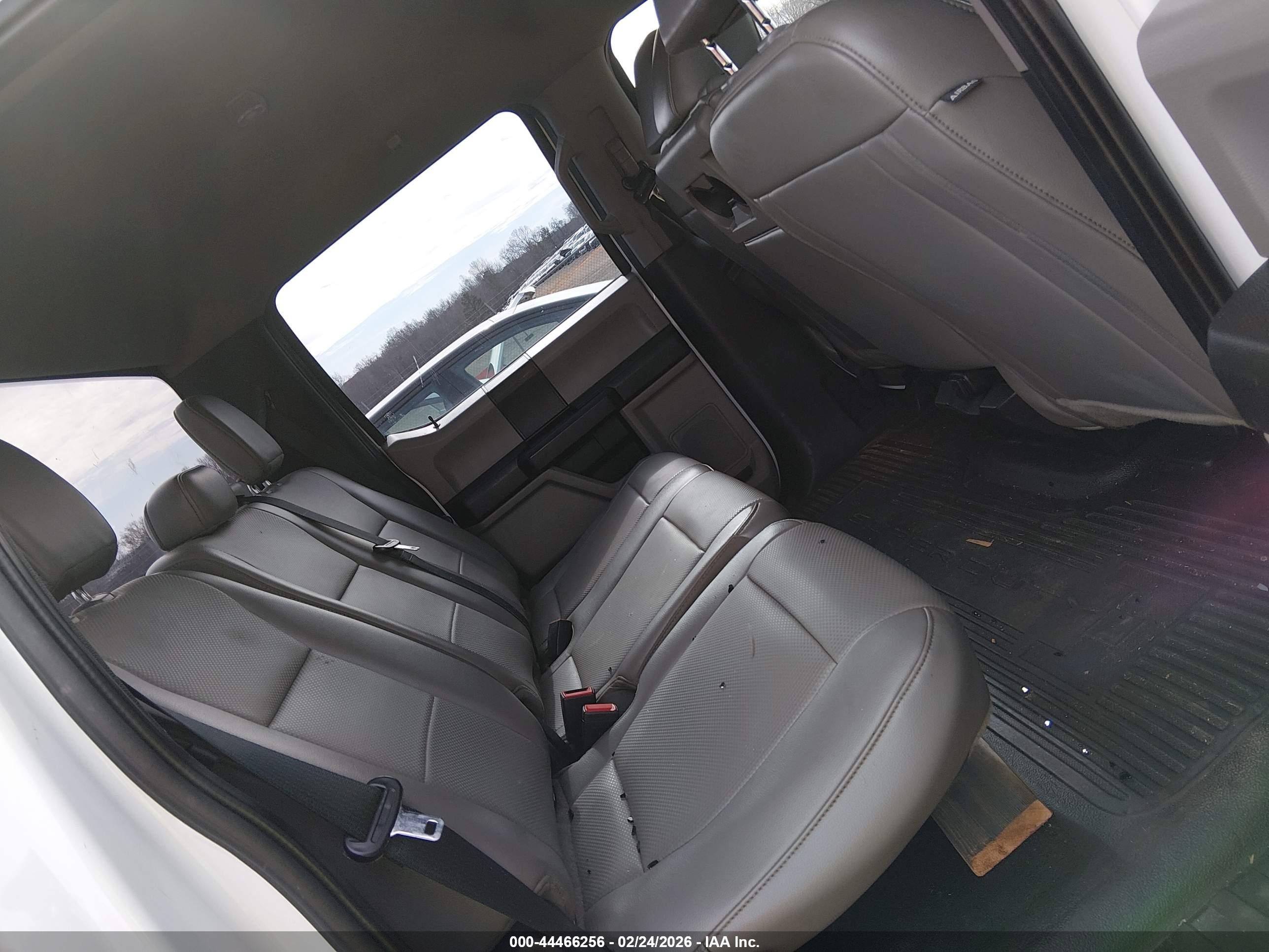 FORD F-250 image 8