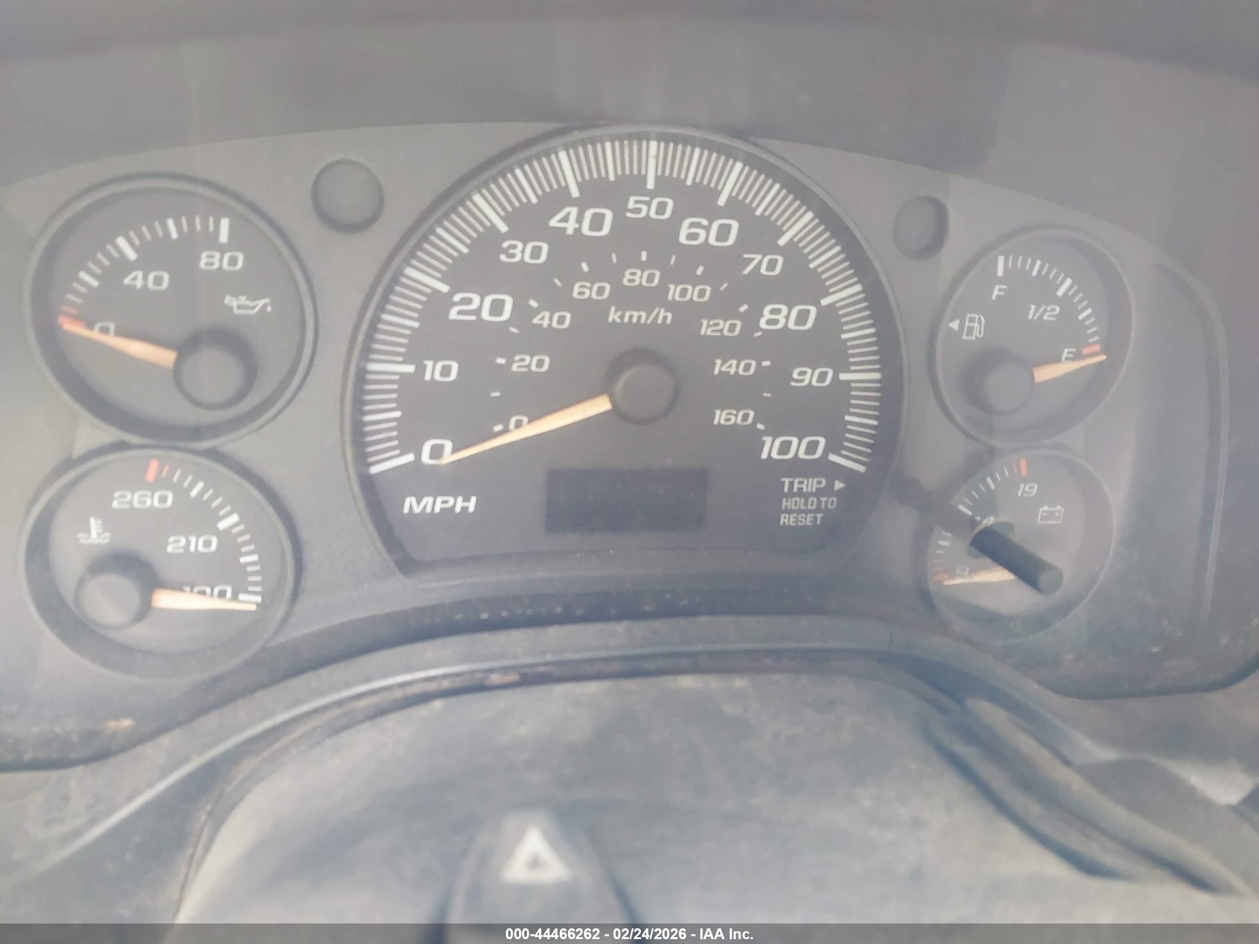CHEVROLET EXPRESS image 6