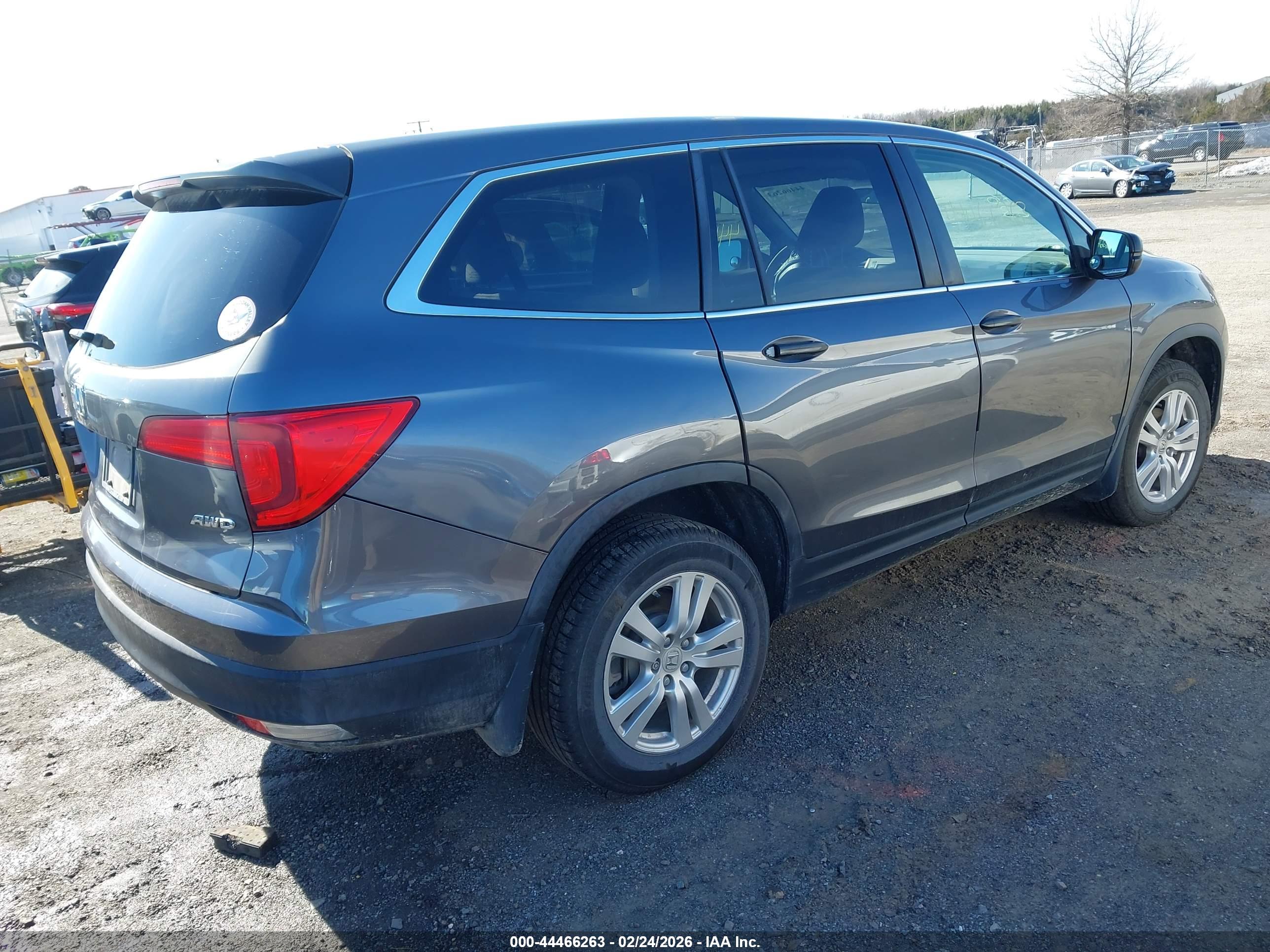 HONDA PILOT image 4