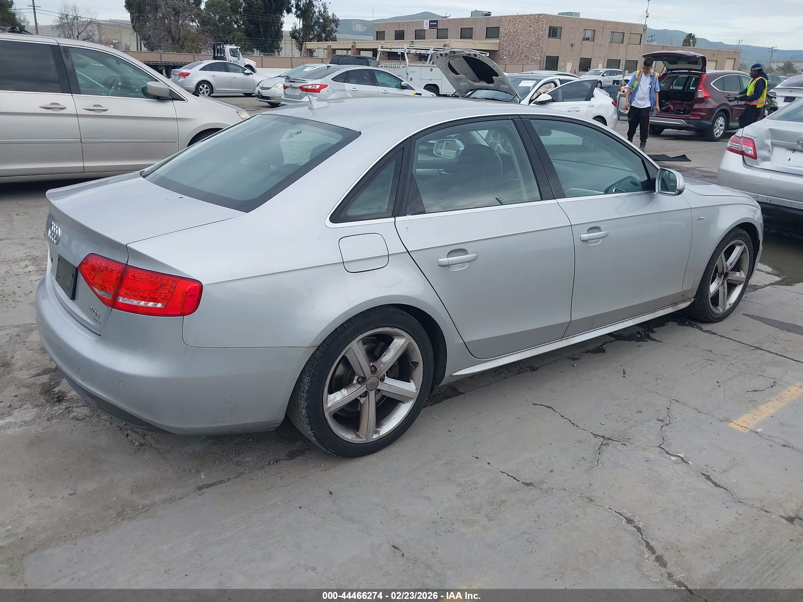 AUDI A4 image 4