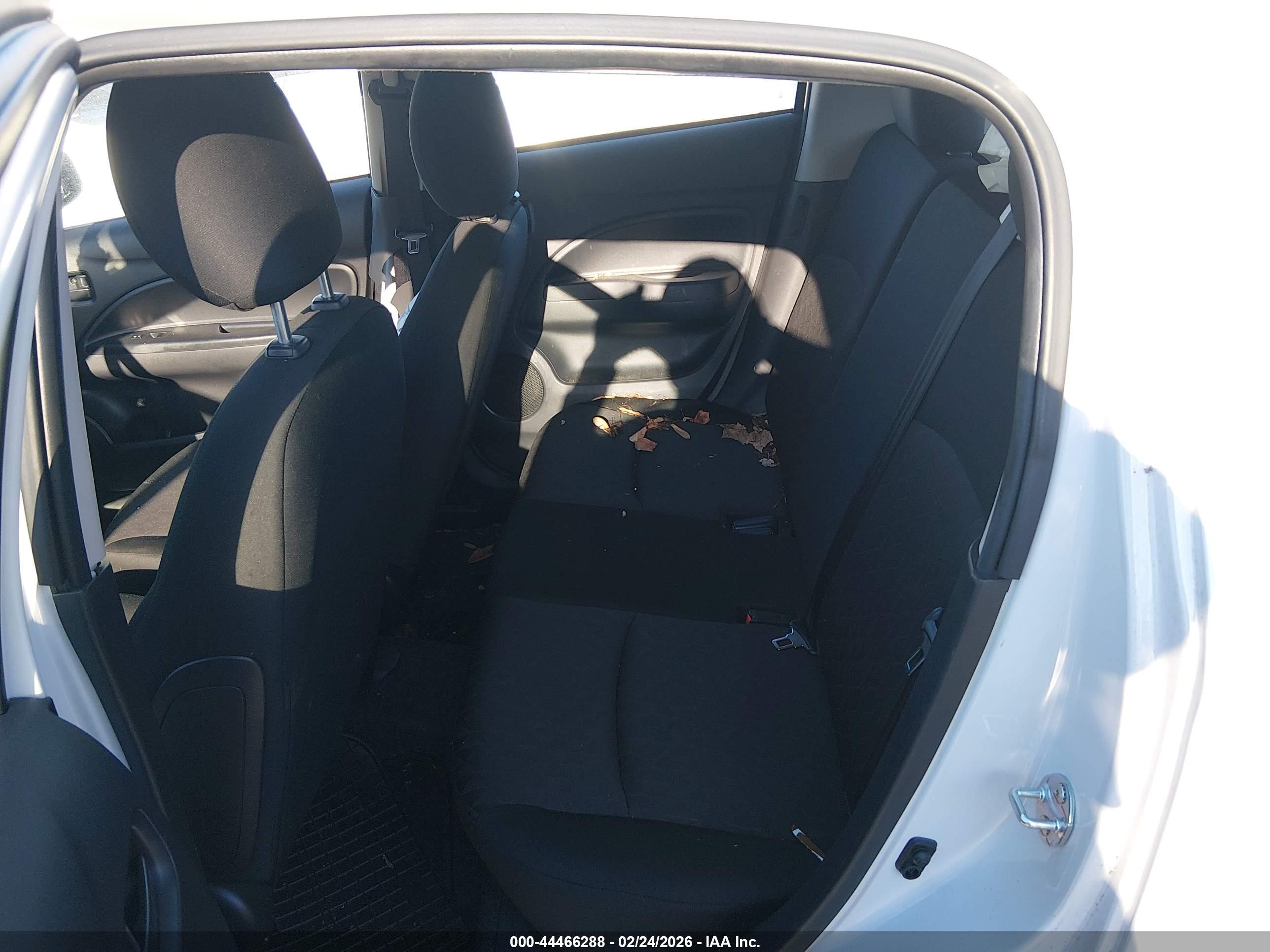 MITSUBISHI MIRAGE image 8