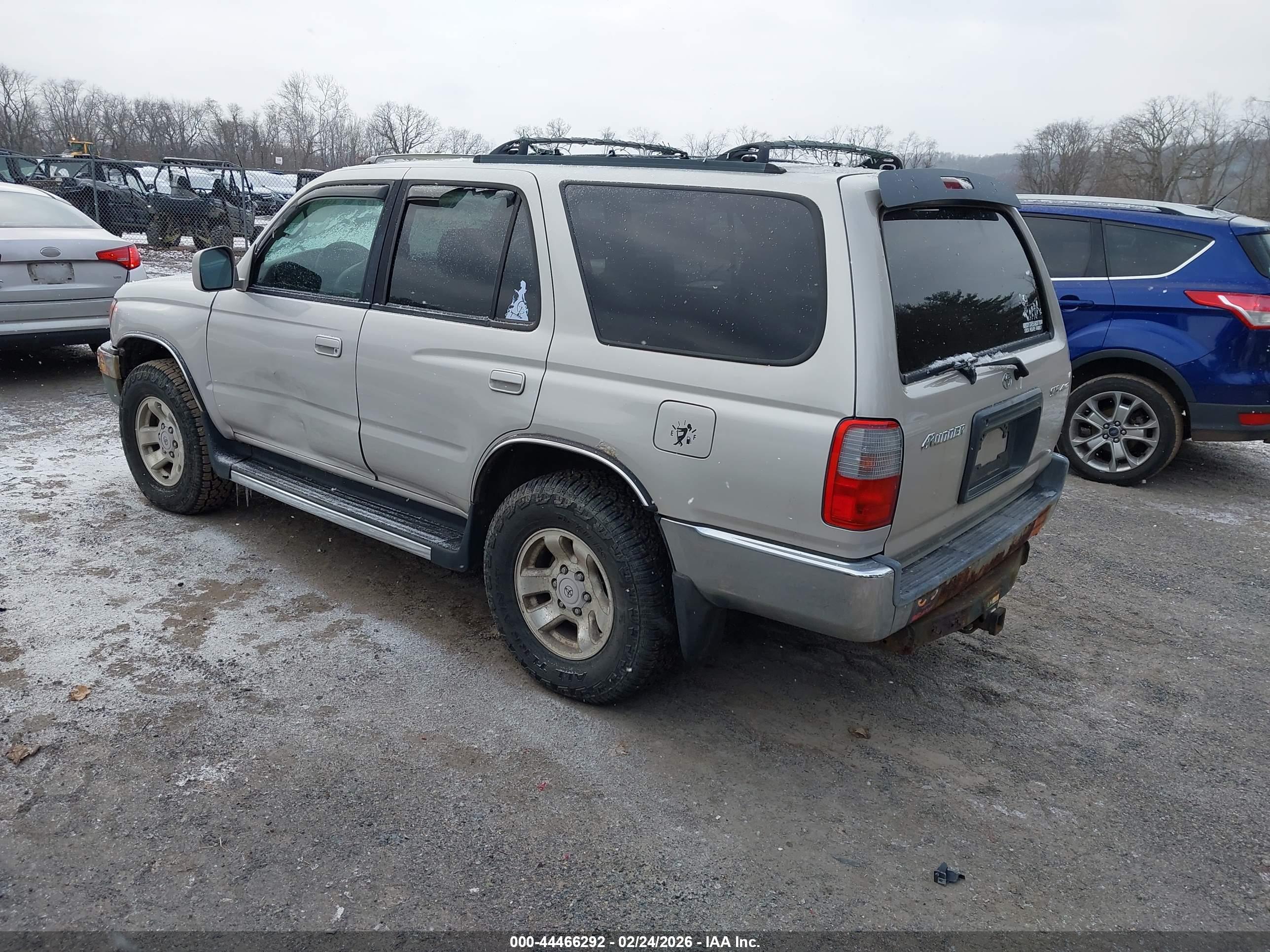 TOYOTA 4RUNNER image 3