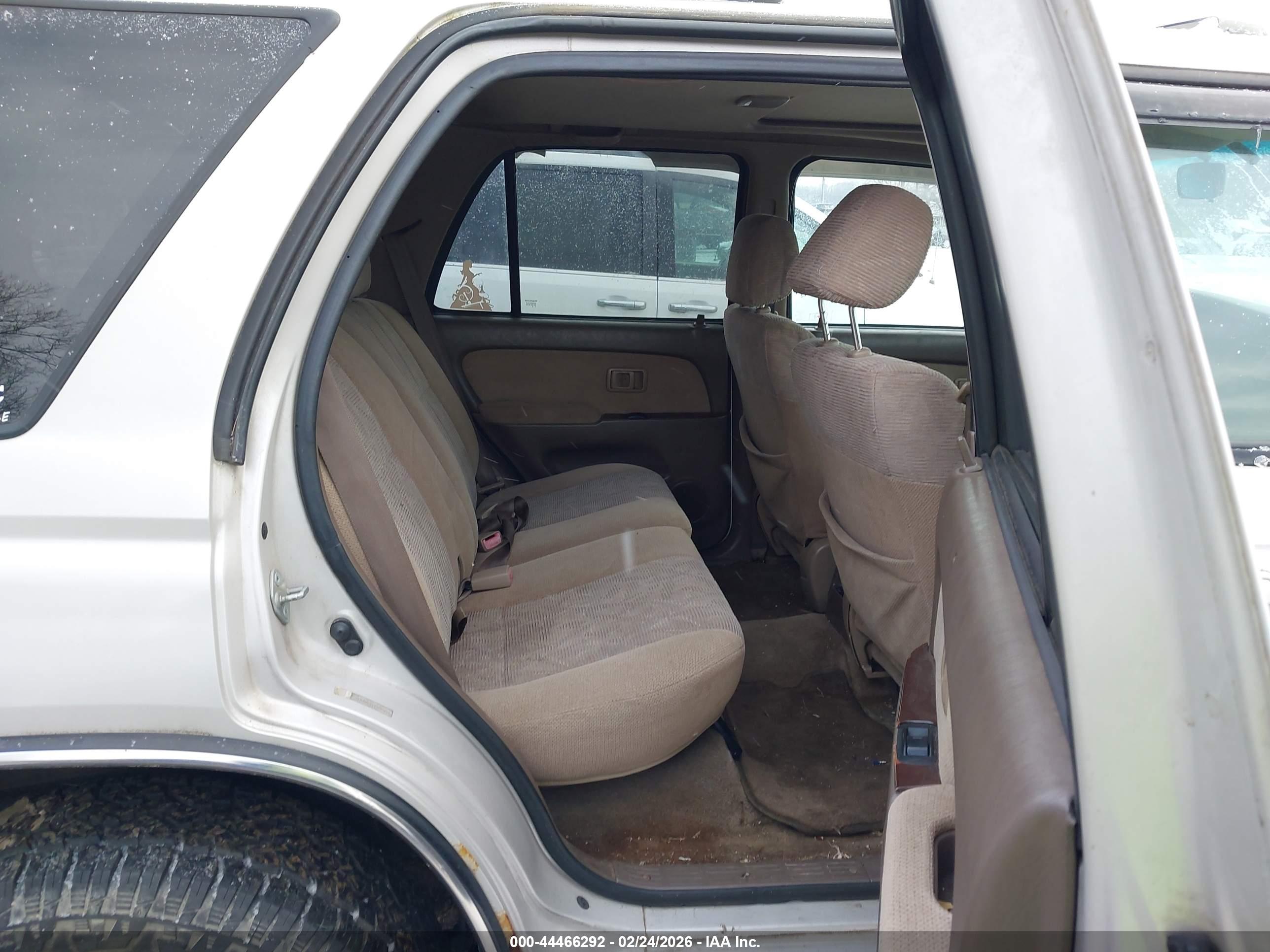 TOYOTA 4RUNNER image 8