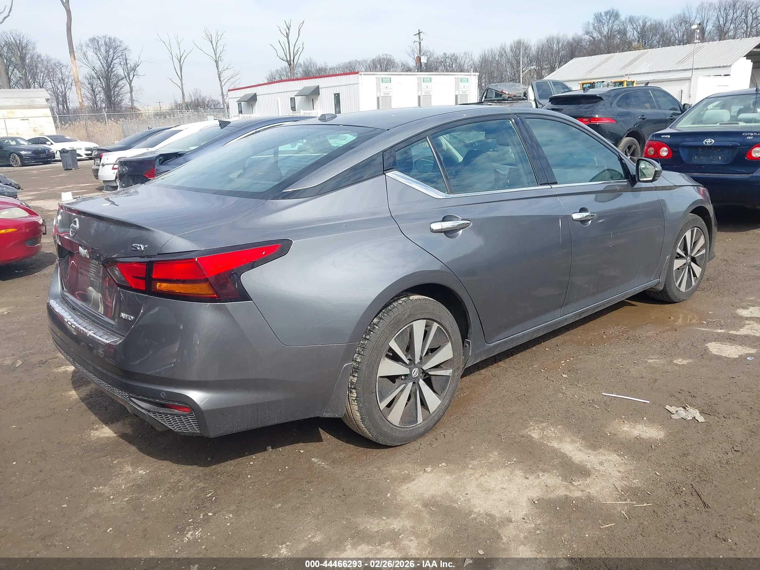 NISSAN ALTIMA image 4