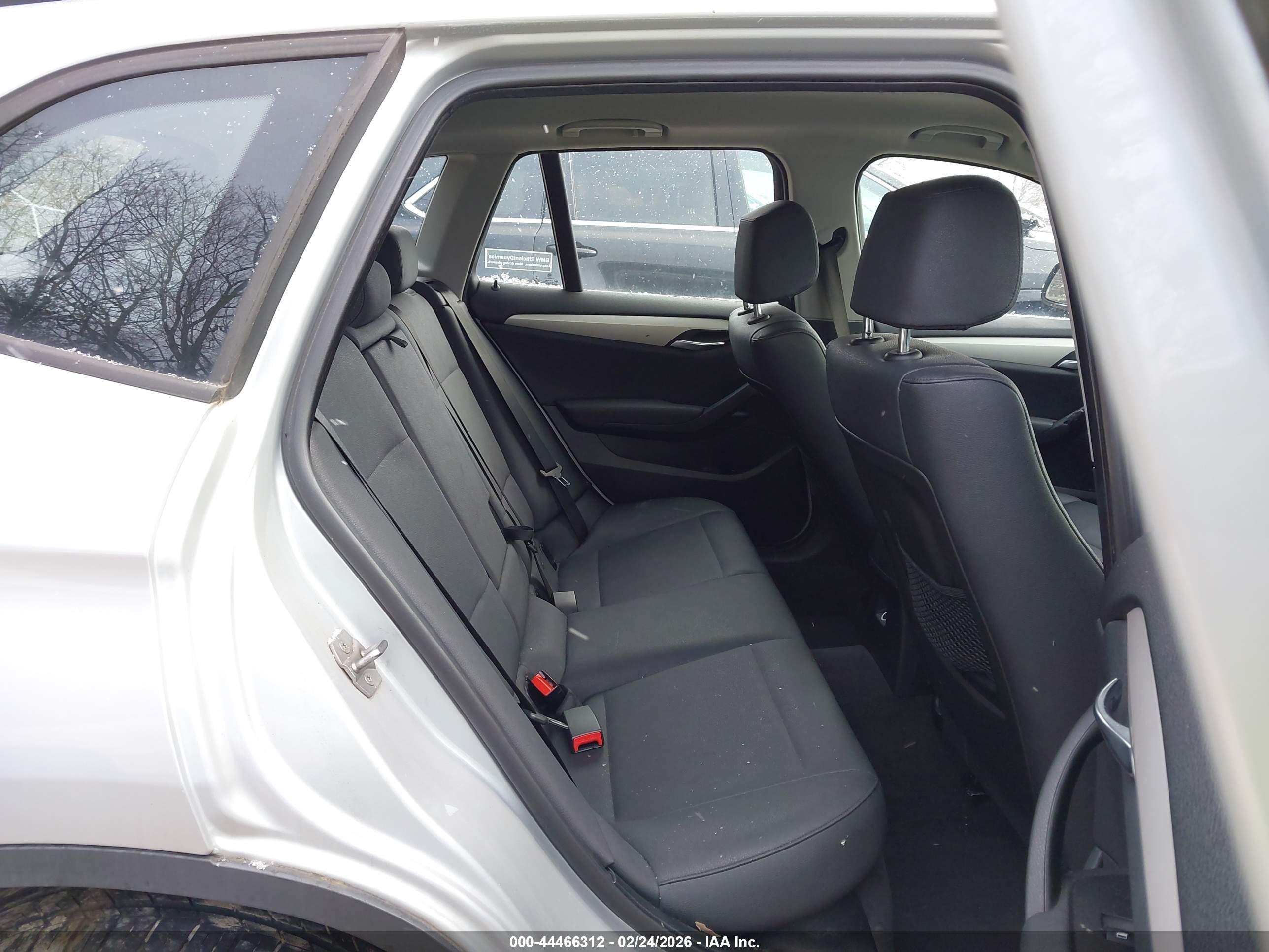BMW X1 image 8