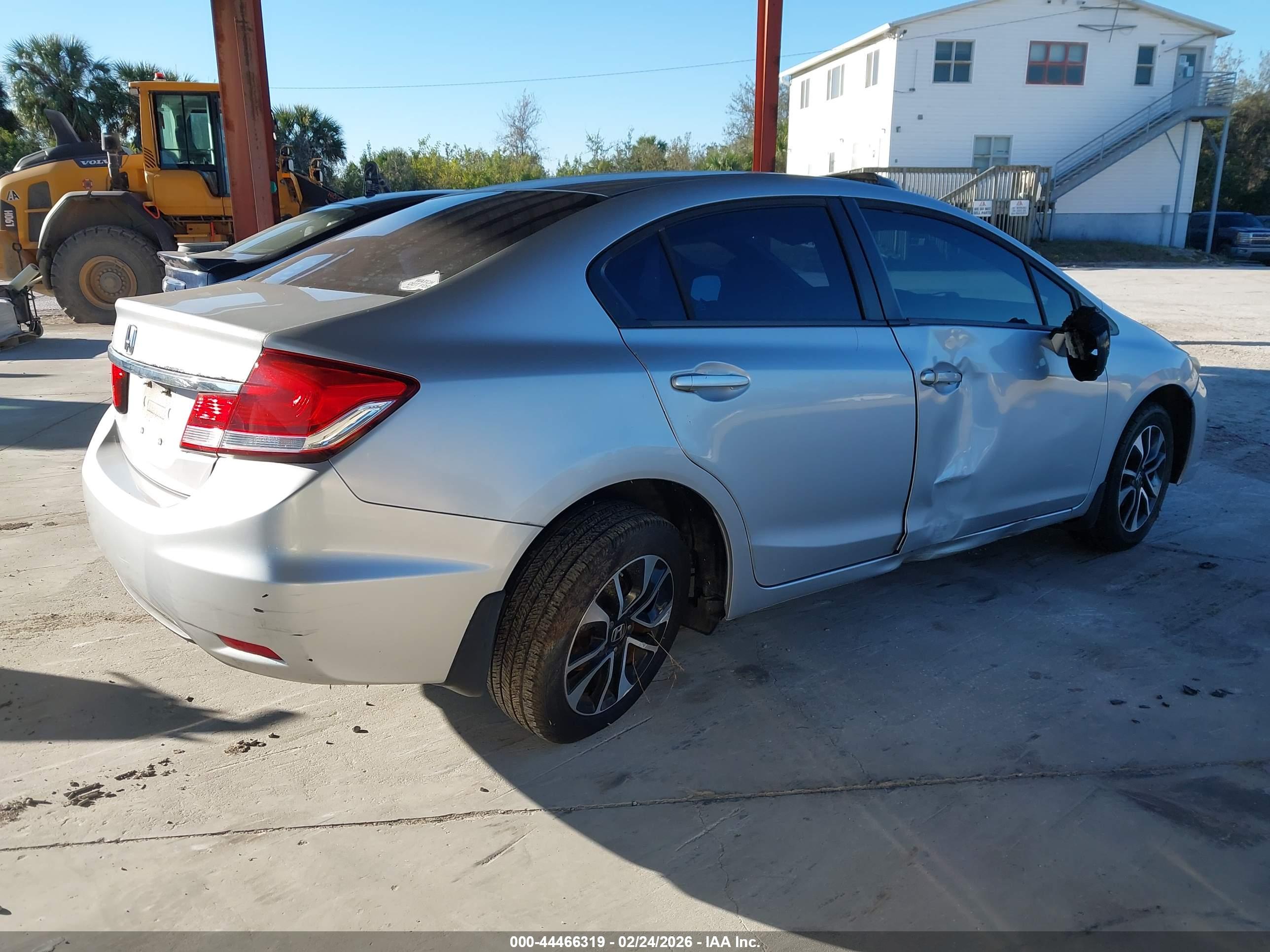HONDA CIVIC image 4
