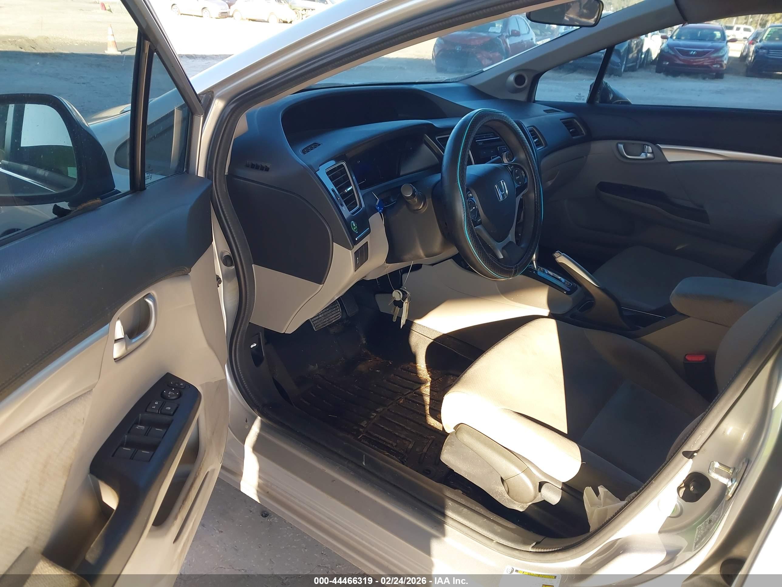 HONDA CIVIC image 5