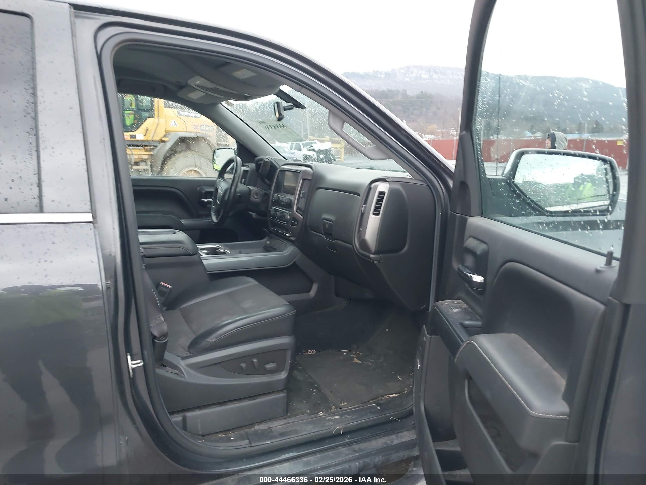 GMC SIERRA image 5