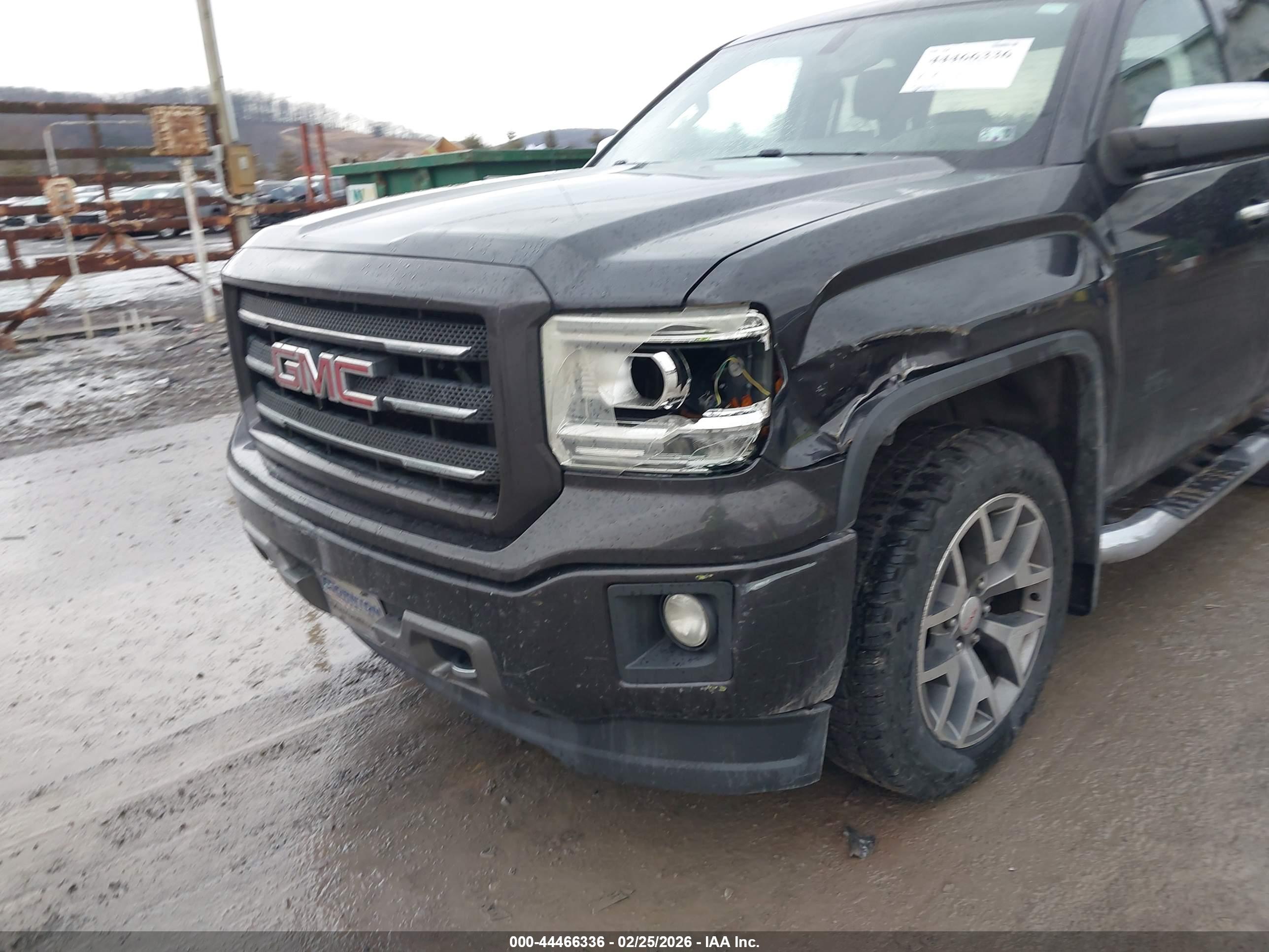 GMC SIERRA image 6