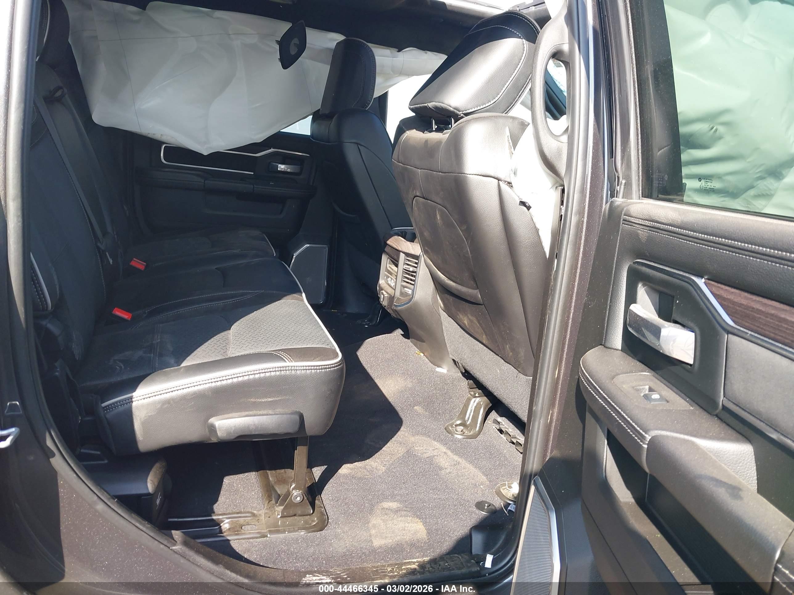 RAM 2500 image 8