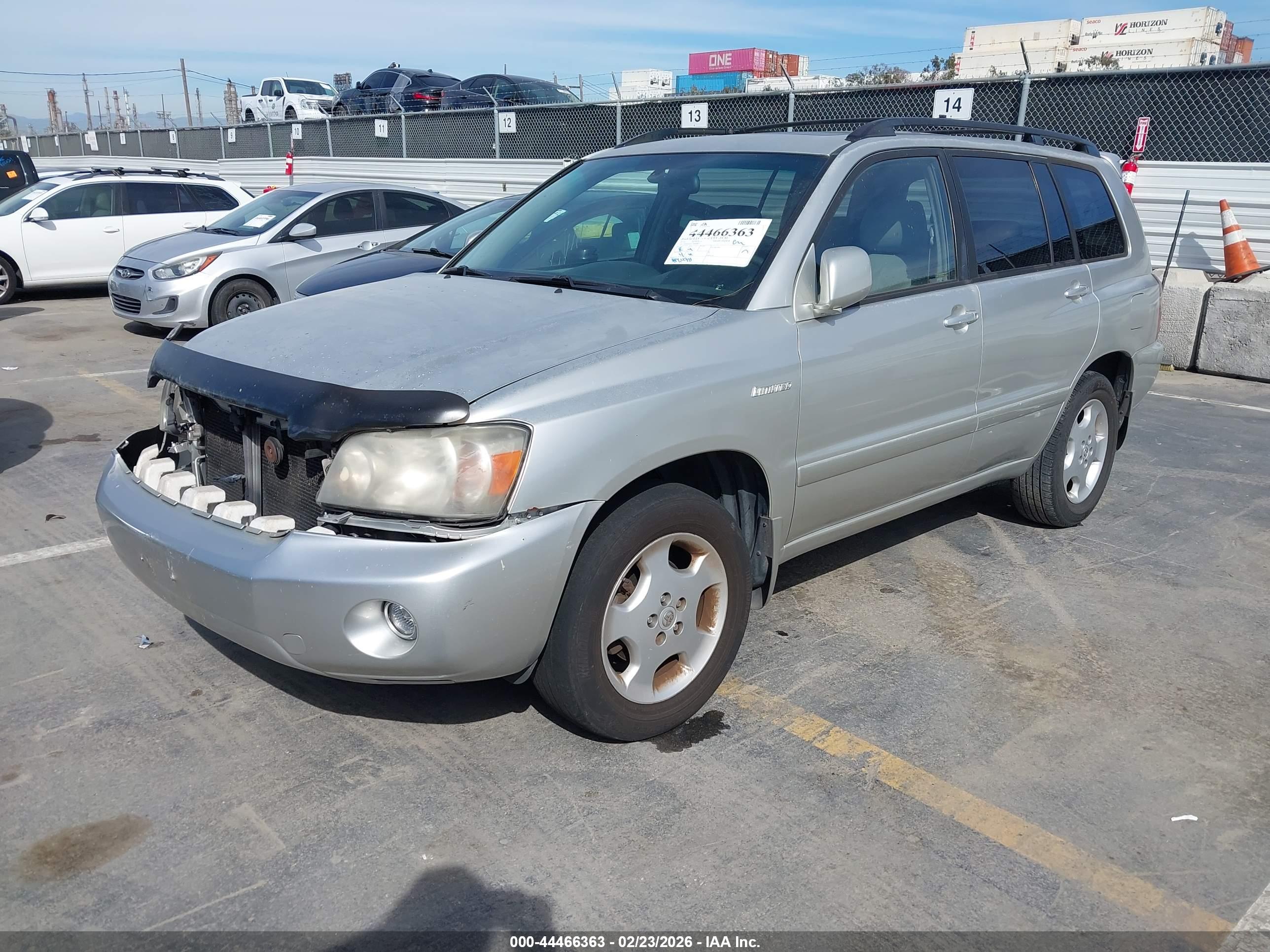 TOYOTA HIGHLANDER image 2