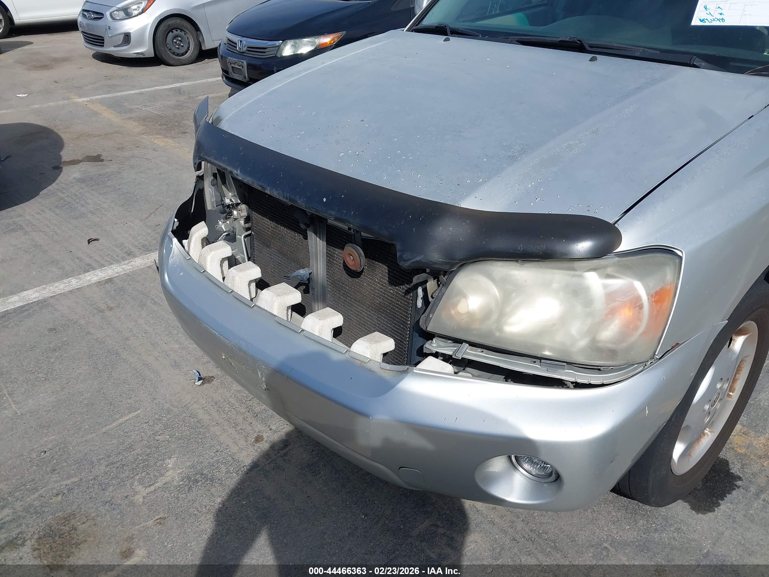 TOYOTA HIGHLANDER image 6