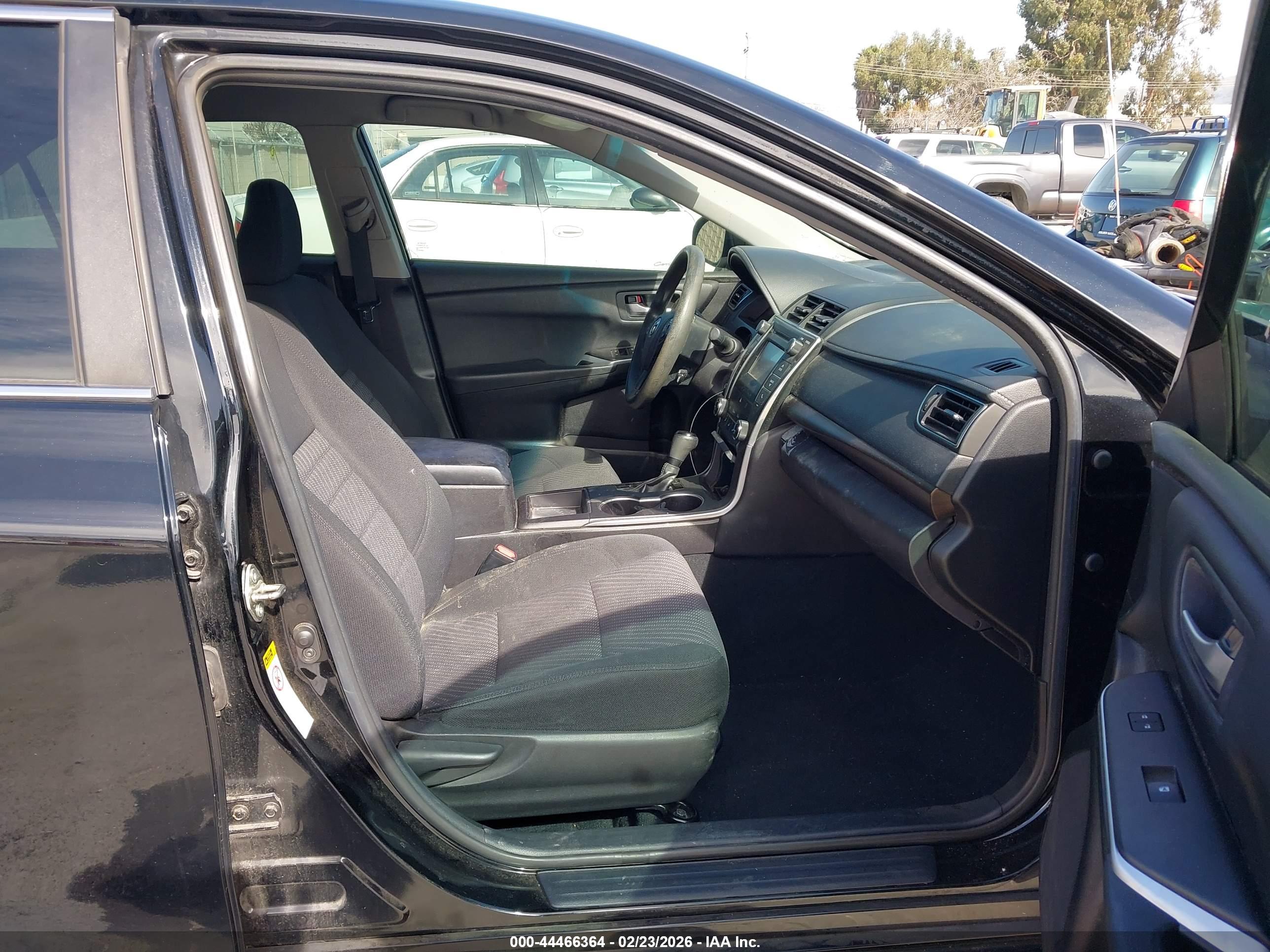 TOYOTA CAMRY image 5